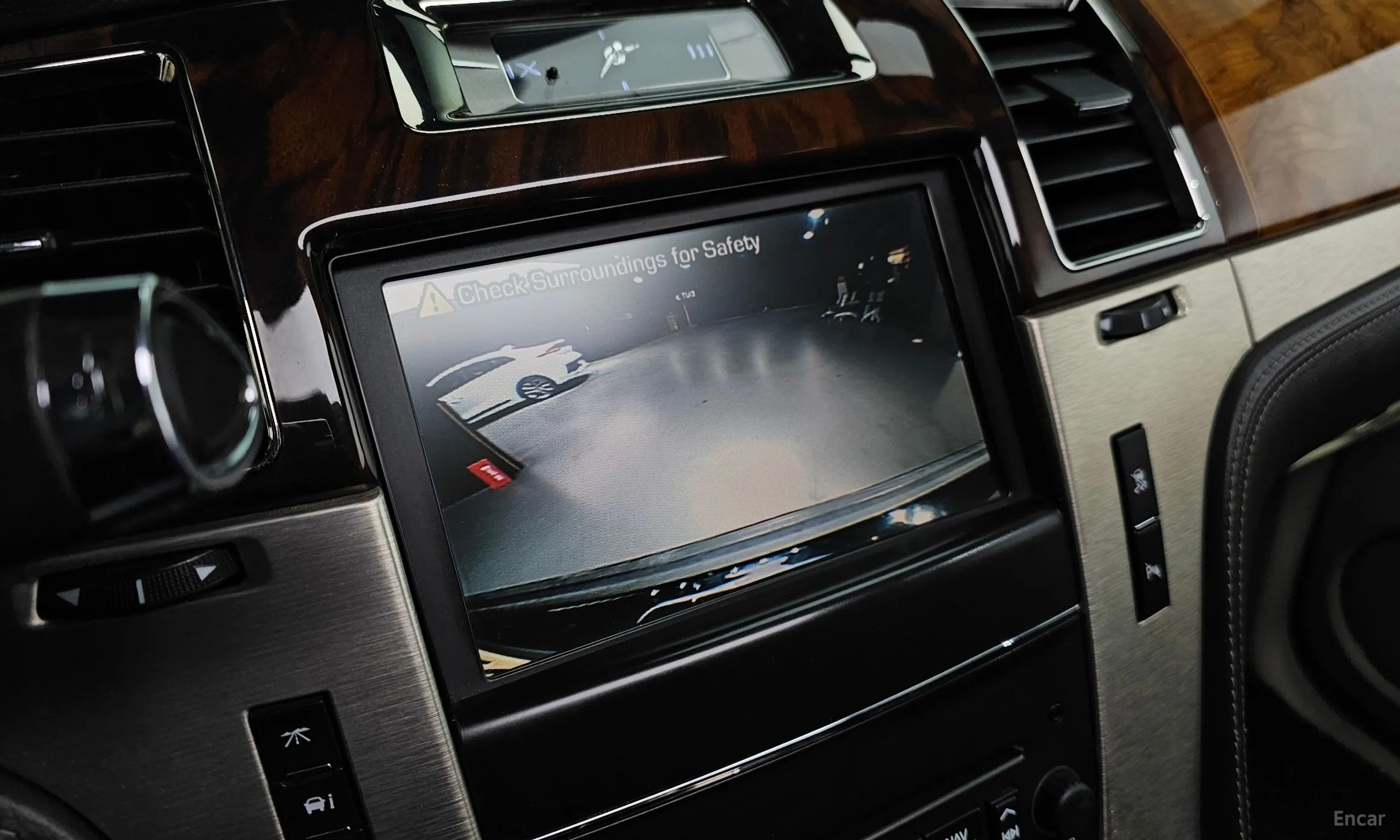 Cadillac Escalade превью 14