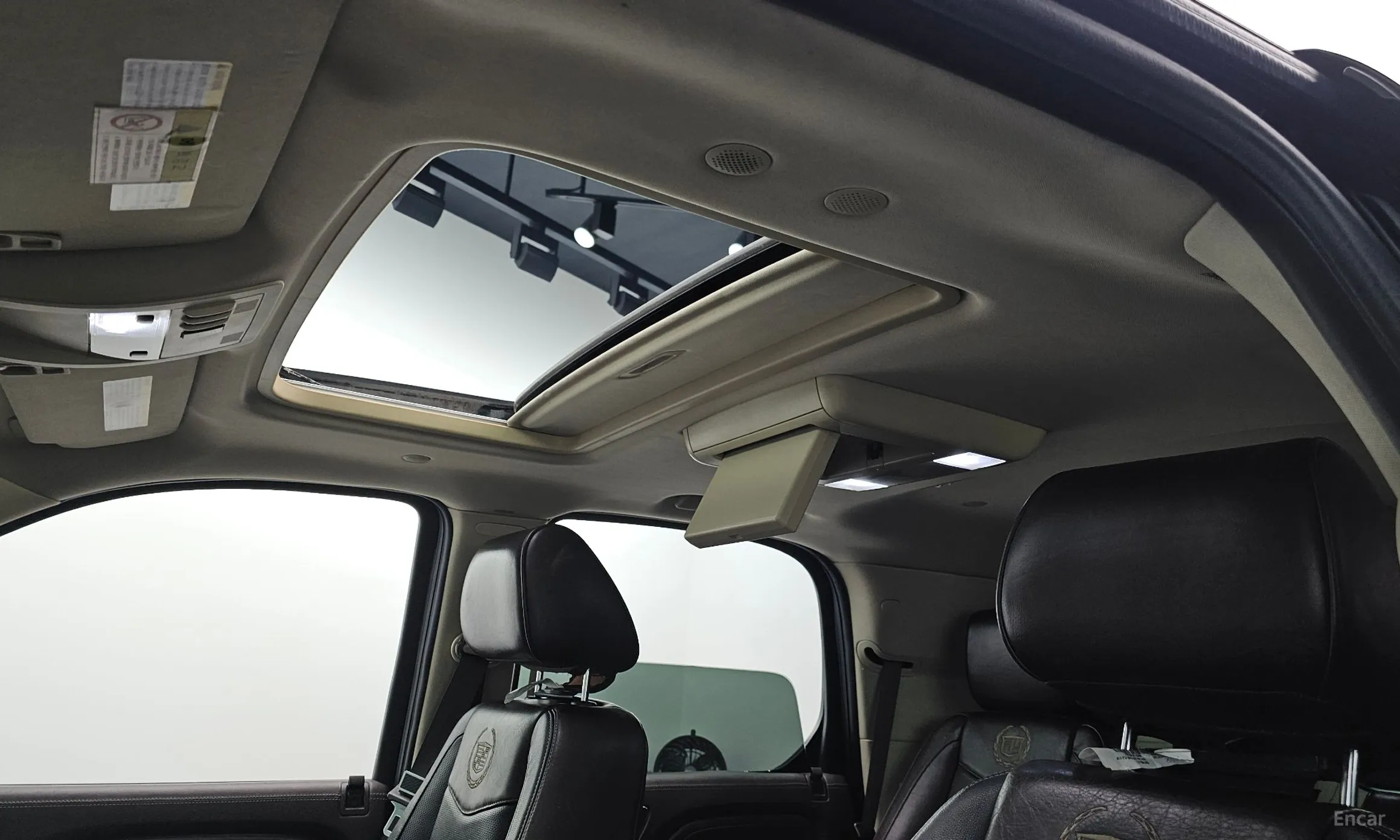 Cadillac Escalade превью 16