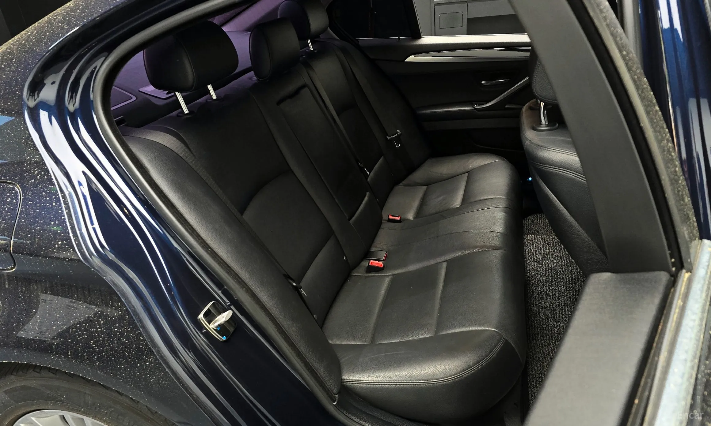 BMW 5 Series (F10) превью 12