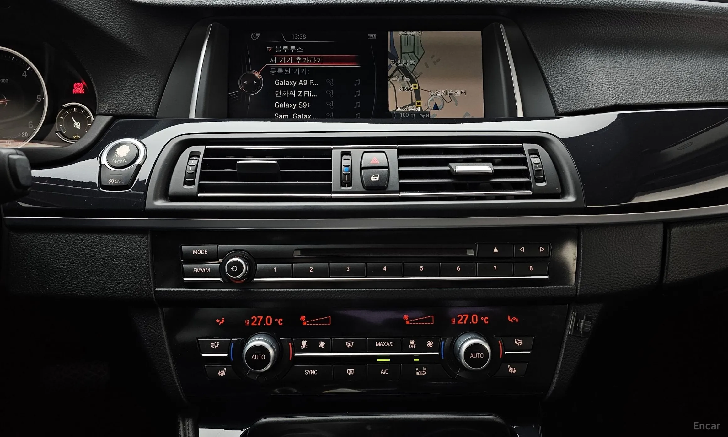 BMW 5 Series (F10) превью 15