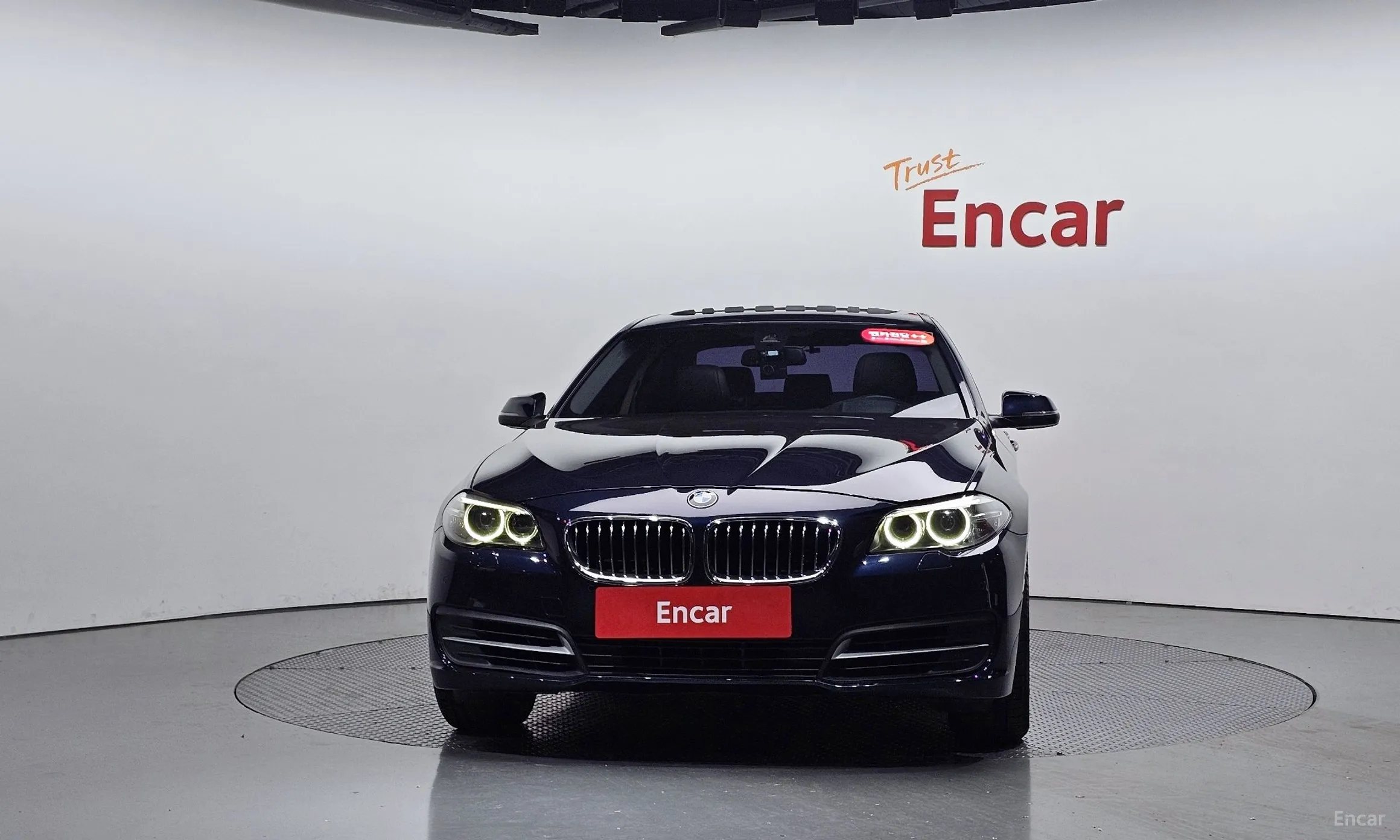 BMW 5 Series (F10) превью 3