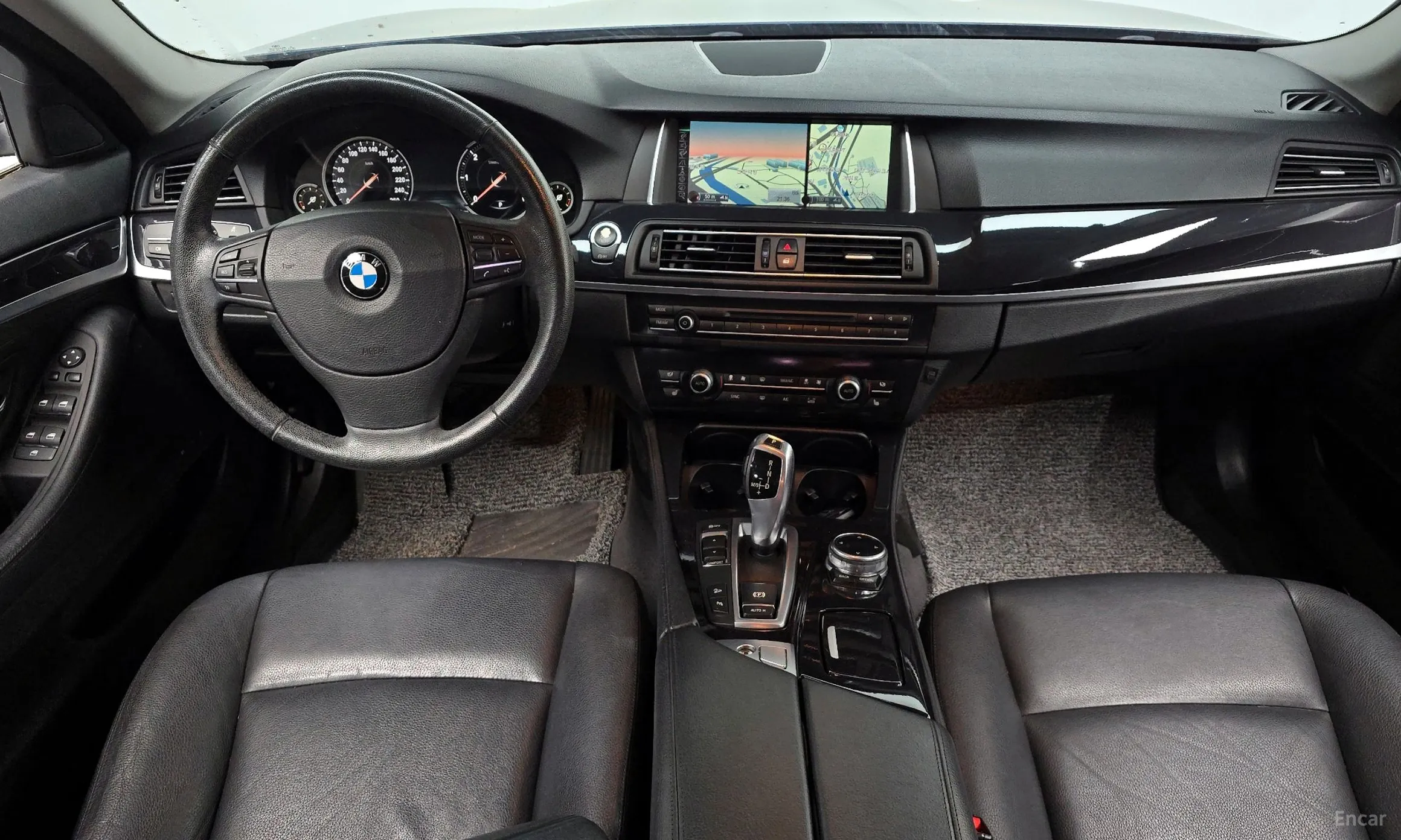 BMW 5 Series (F10) превью 7