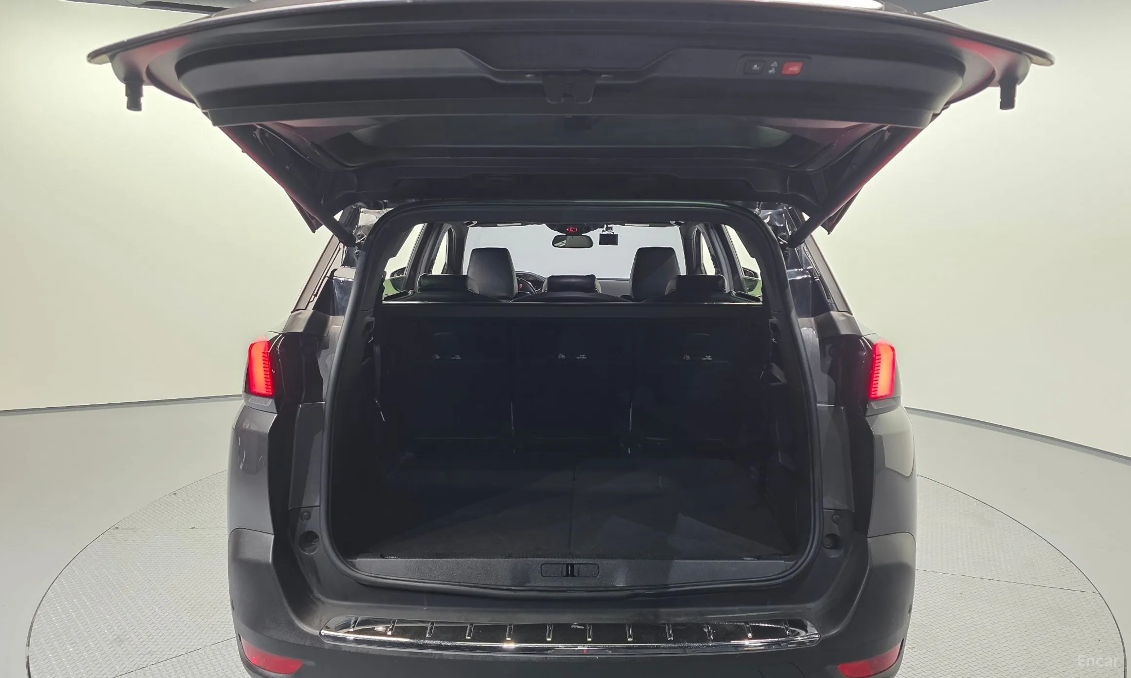 Peugeot 5008 2nd generation превью 20