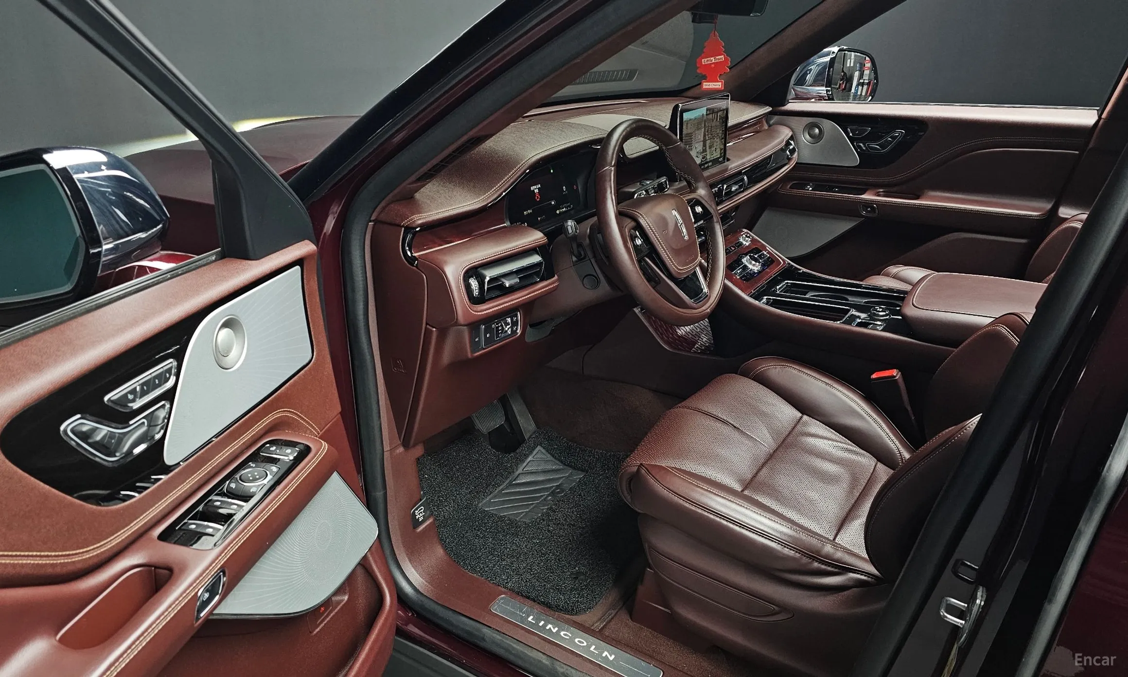 Lincoln Aviator 2nd Generation превью 11