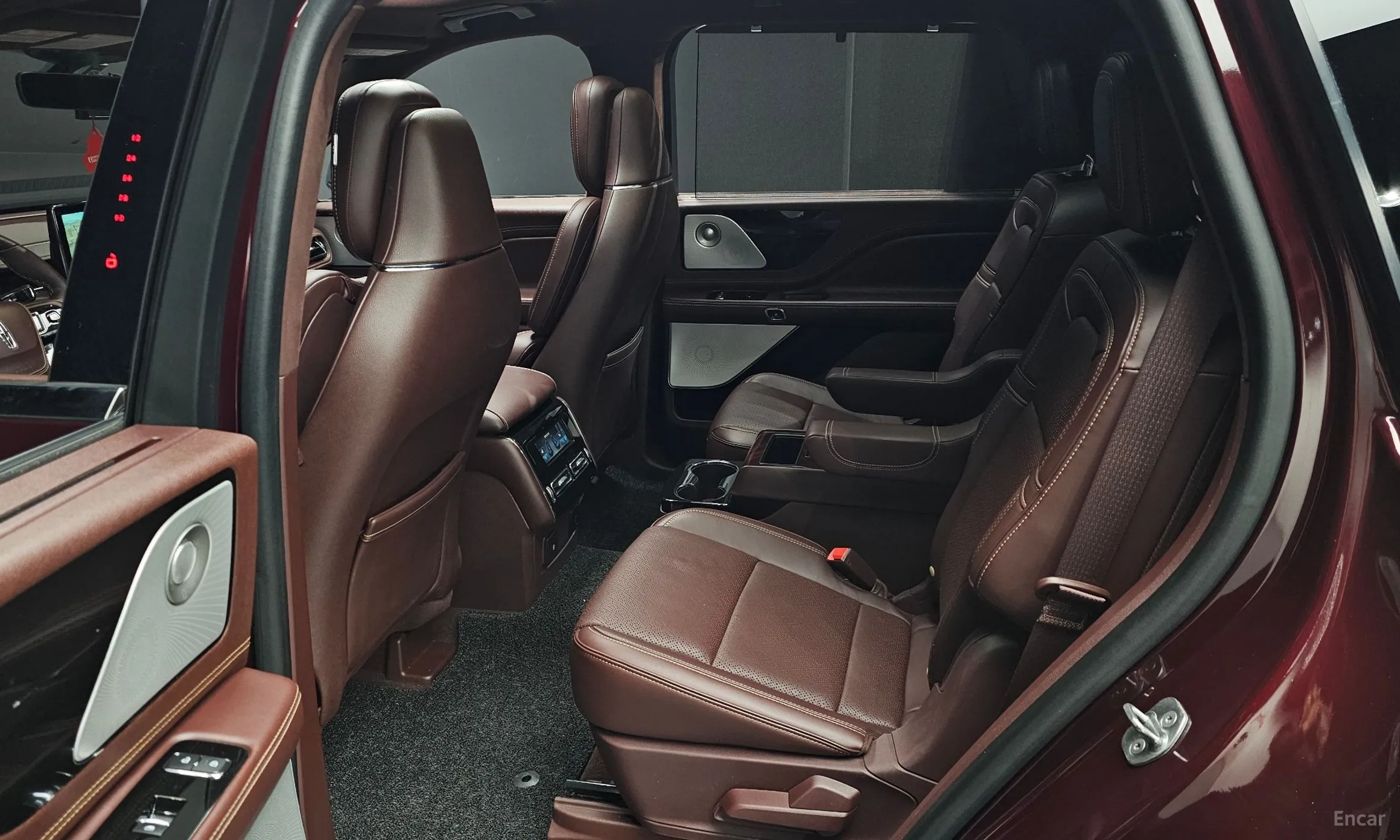 Lincoln Aviator 2nd Generation превью 12