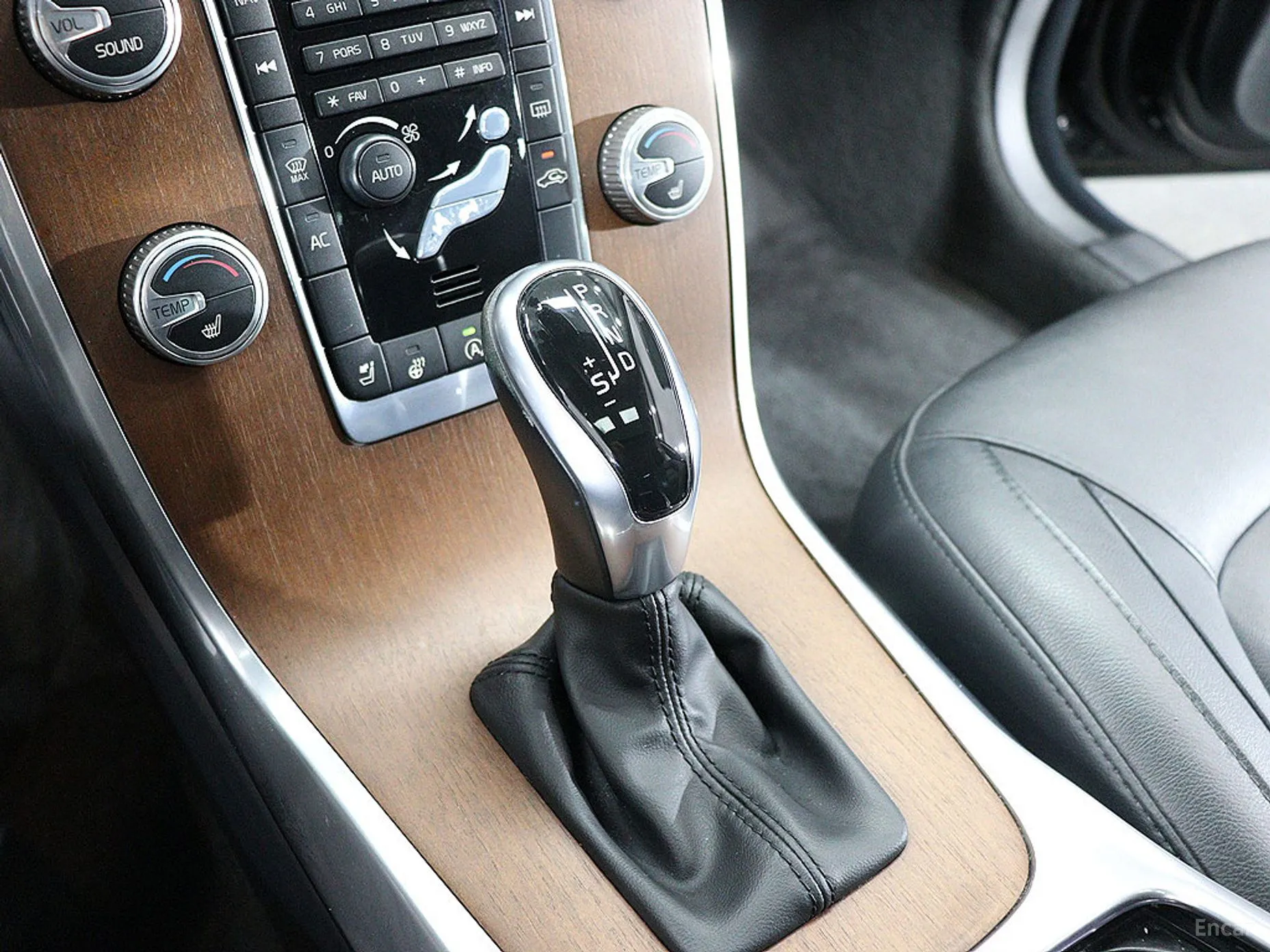Volvo S80 превью 10