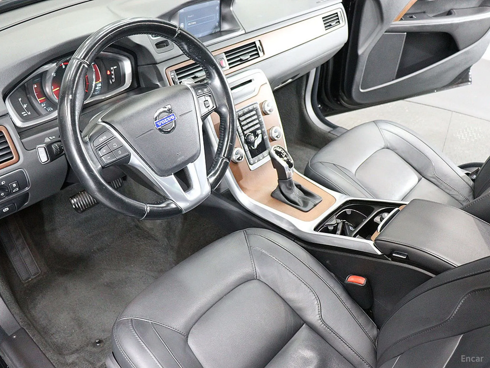 Volvo S80 превью 17