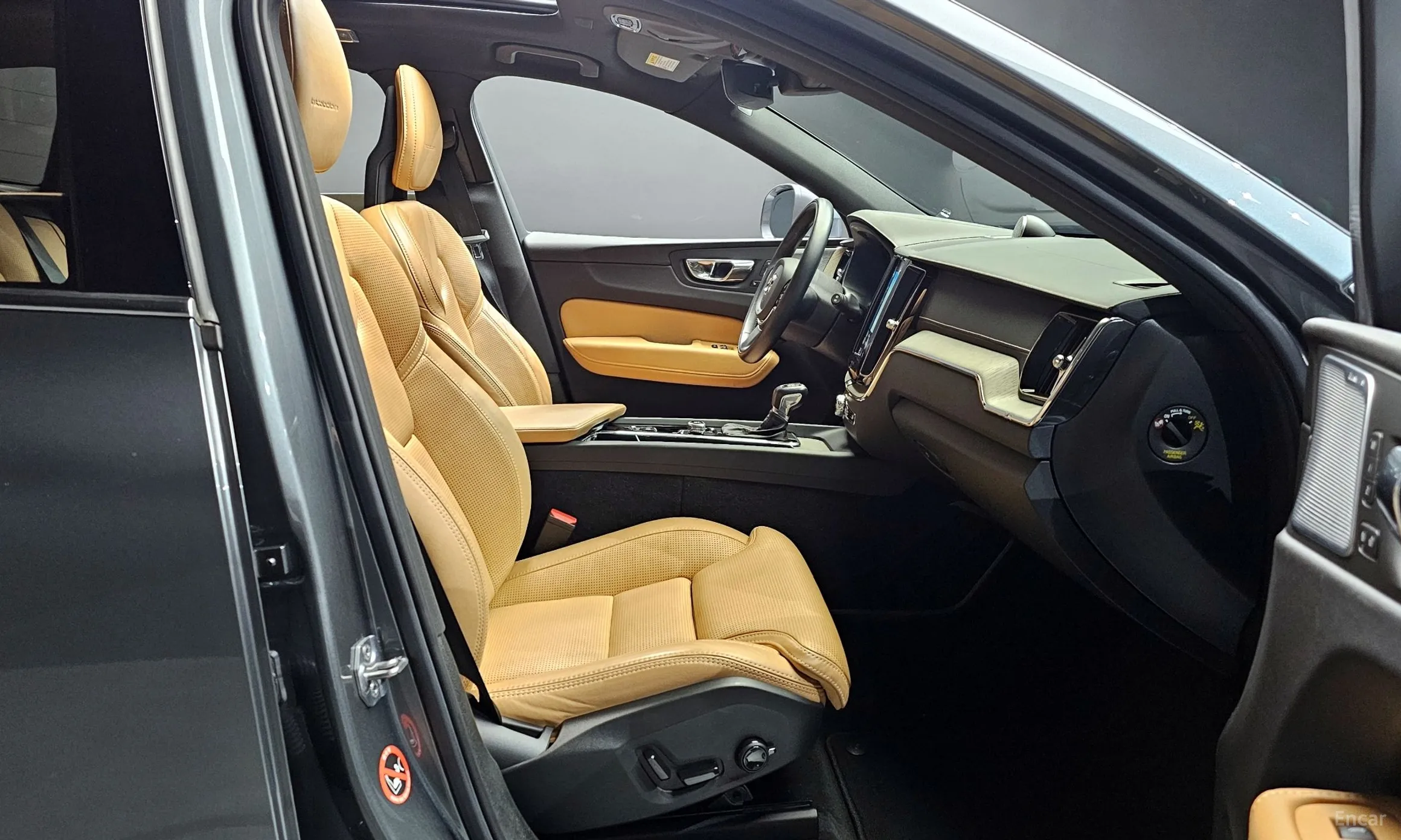 Volvo XC60 Gen 2 превью 10