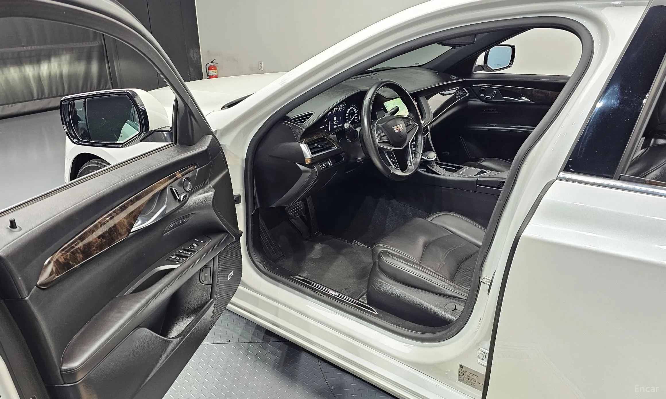 Cadillac CT6 превью 11