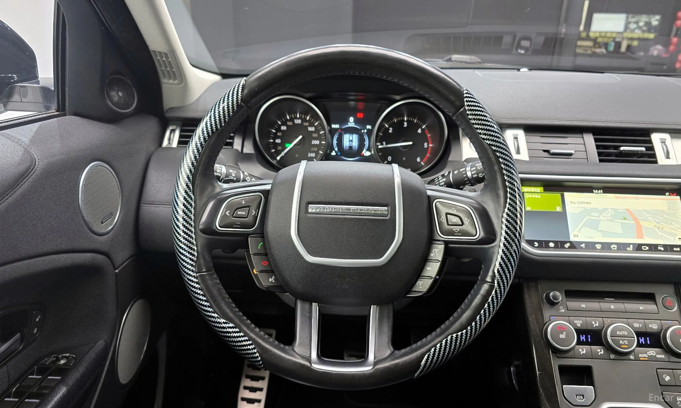 Land Rover Range Rover Evoque превью 13
