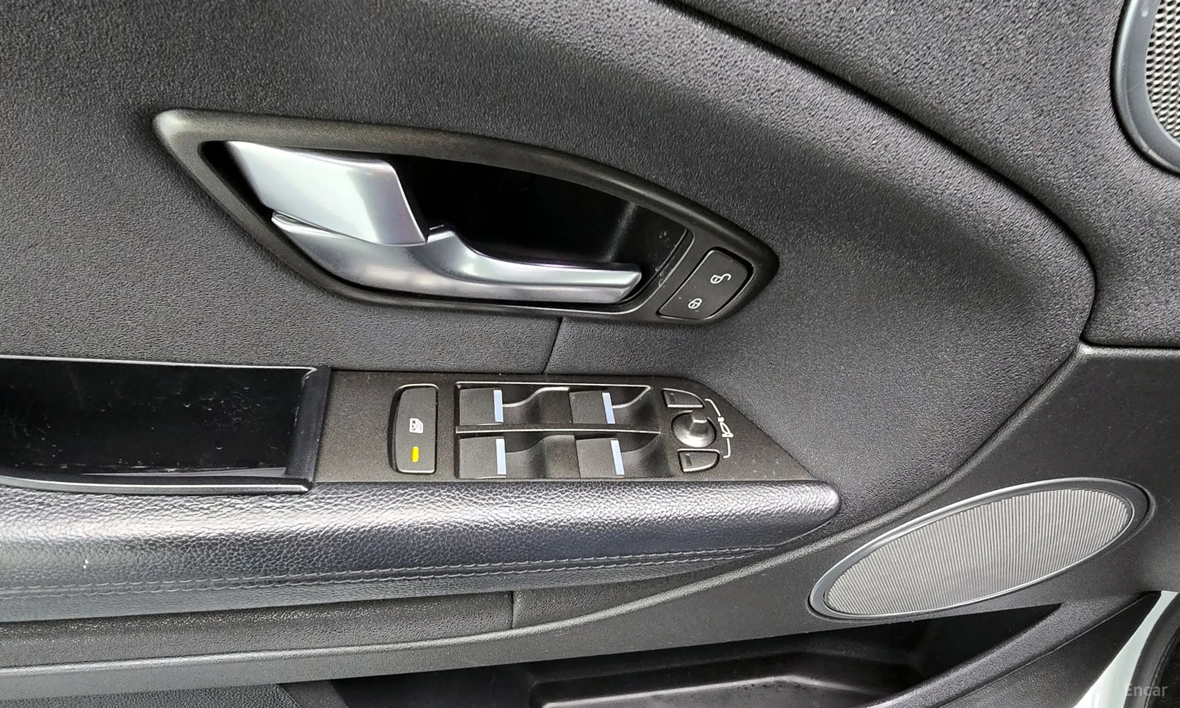 Land Rover Range Rover Evoque превью 16
