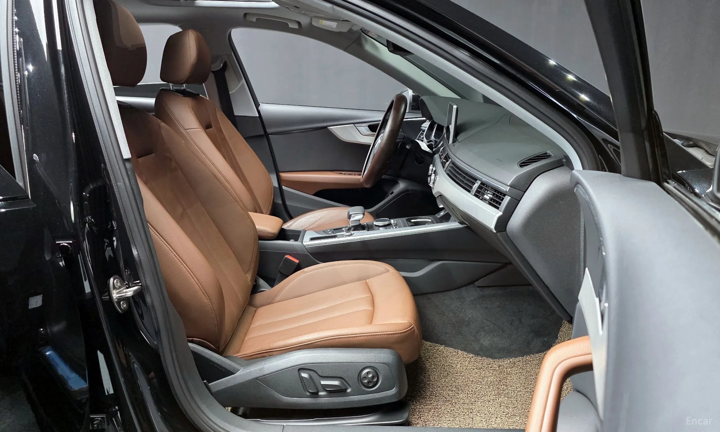 Audi A4 (B9) превью 11