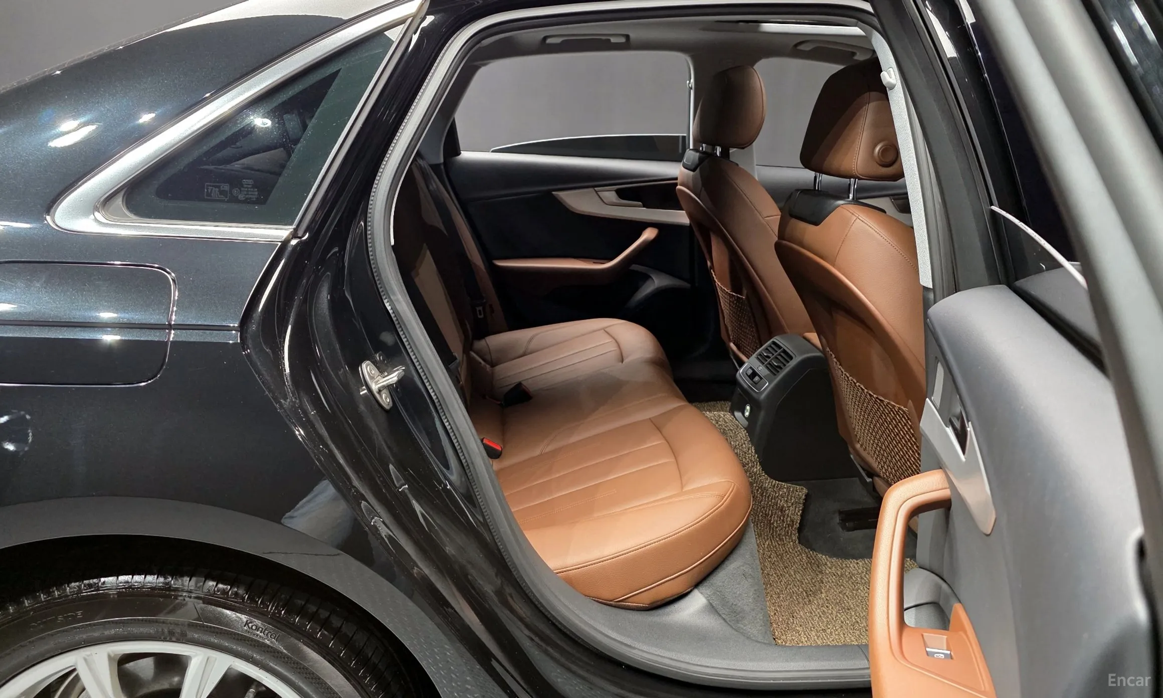 Audi A4 (B9) превью 12
