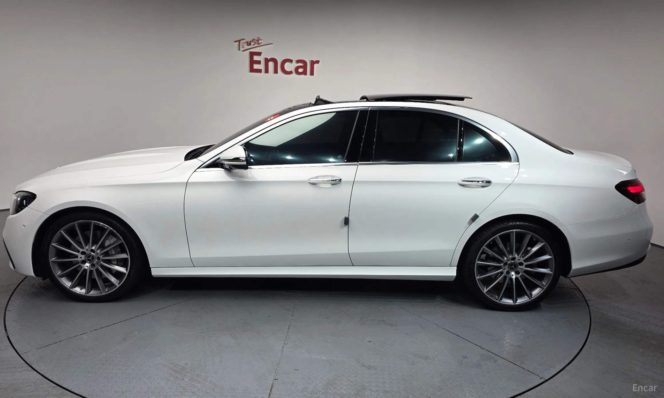 Mercedes Benz E-Class W213 превью 20