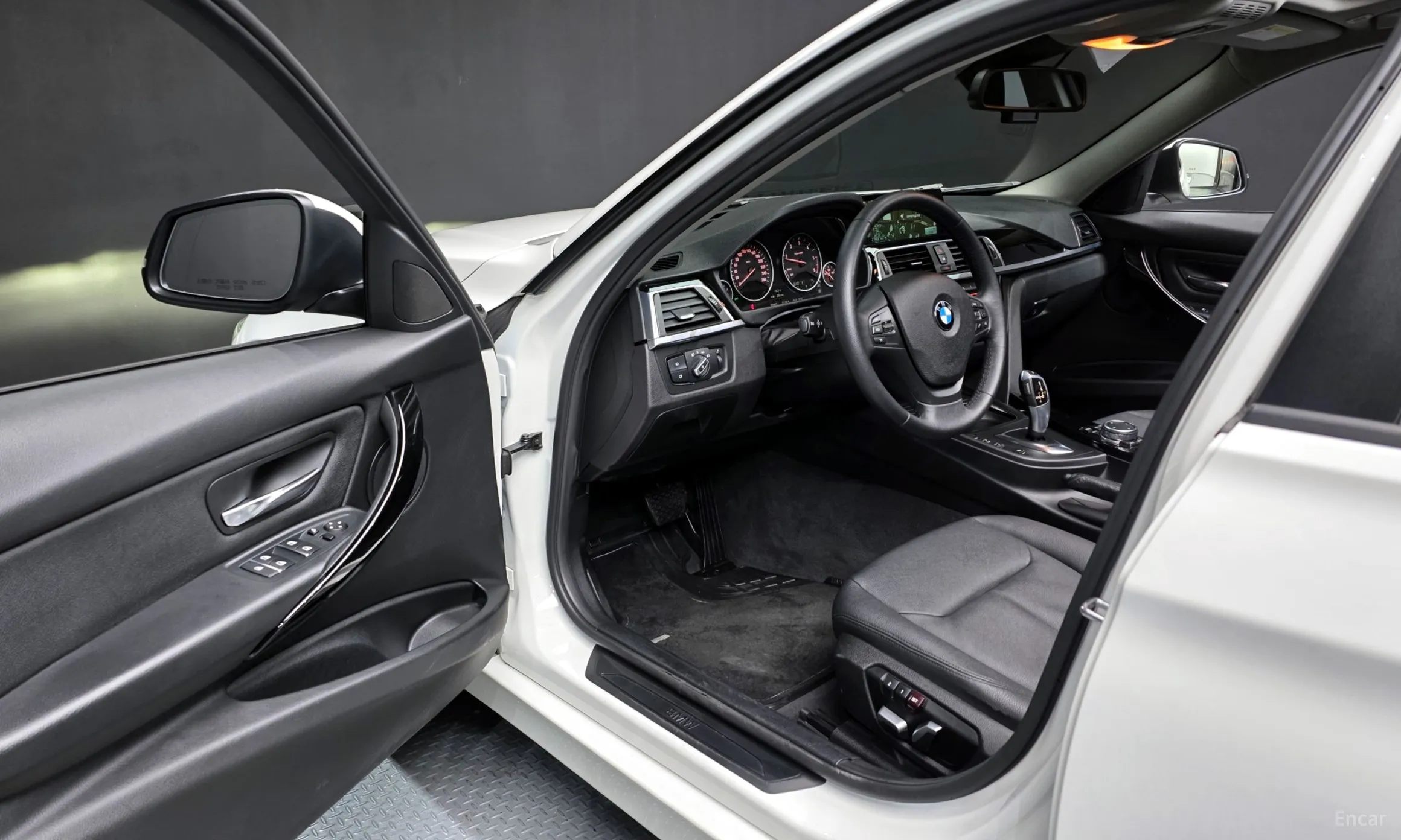 BMW 3 Series (F30) превью 10
