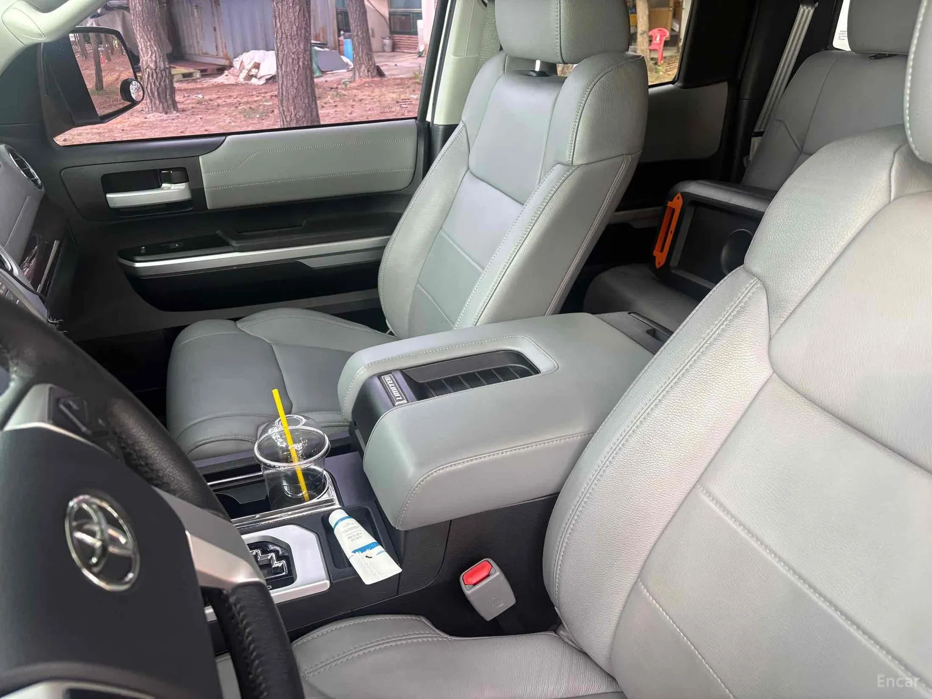Toyota tundra превью 10