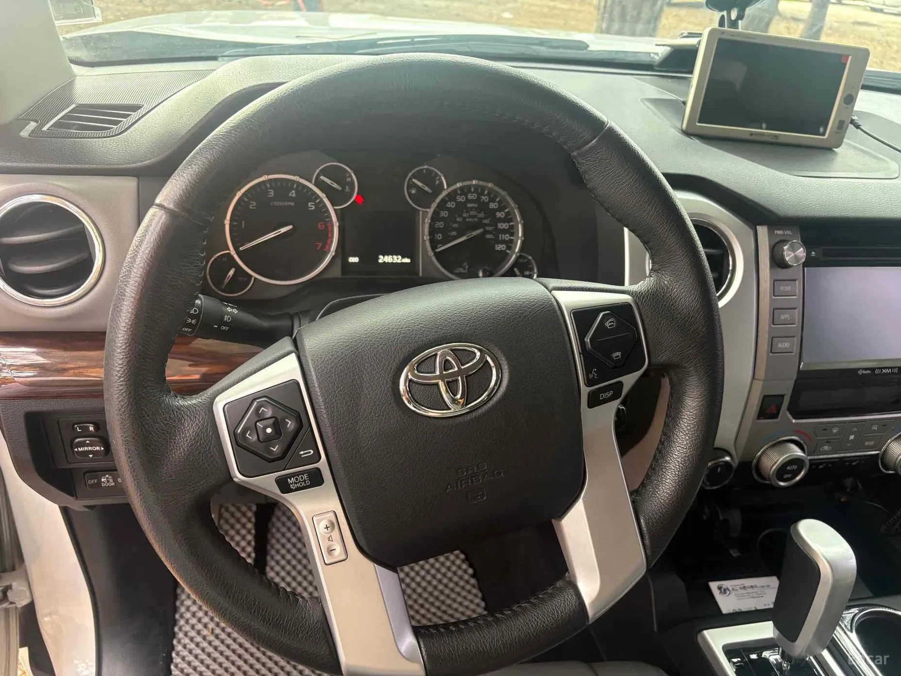 Toyota tundra превью 7