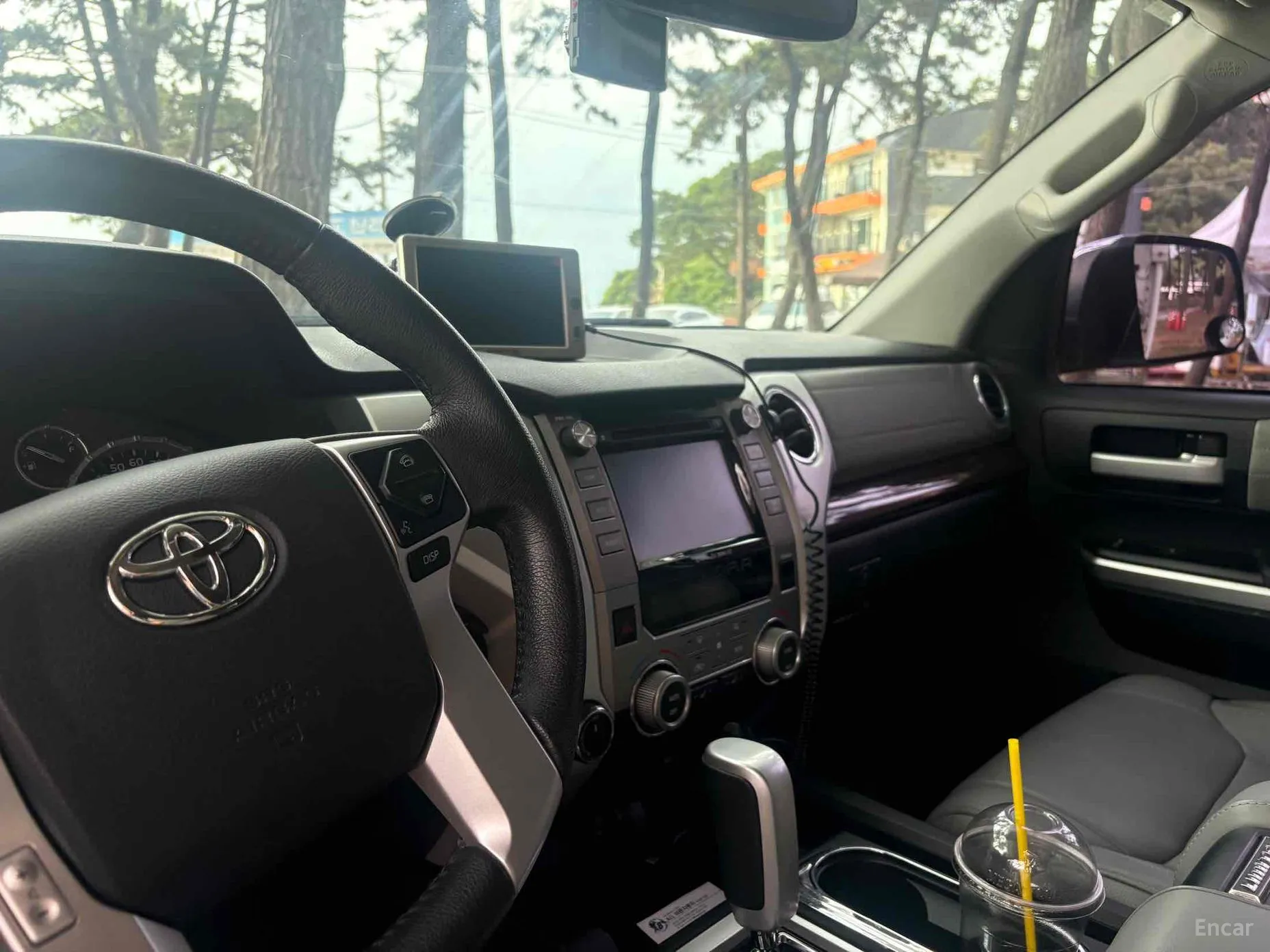 Toyota tundra превью 9