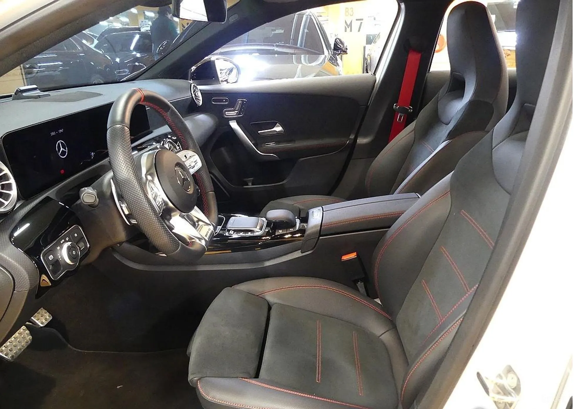 Mercedes Benz A-Class W177 превью 10