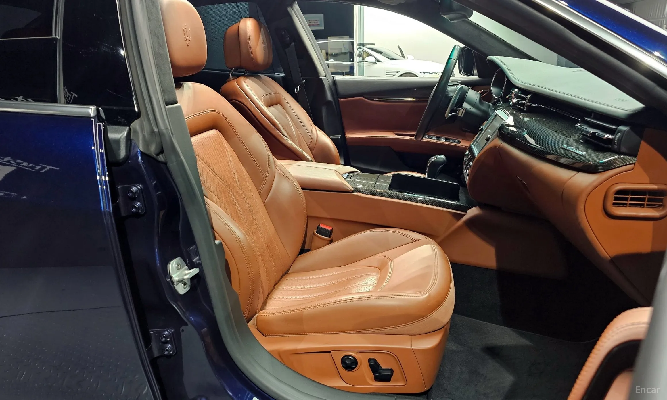 Maserati Quattroporte превью 10