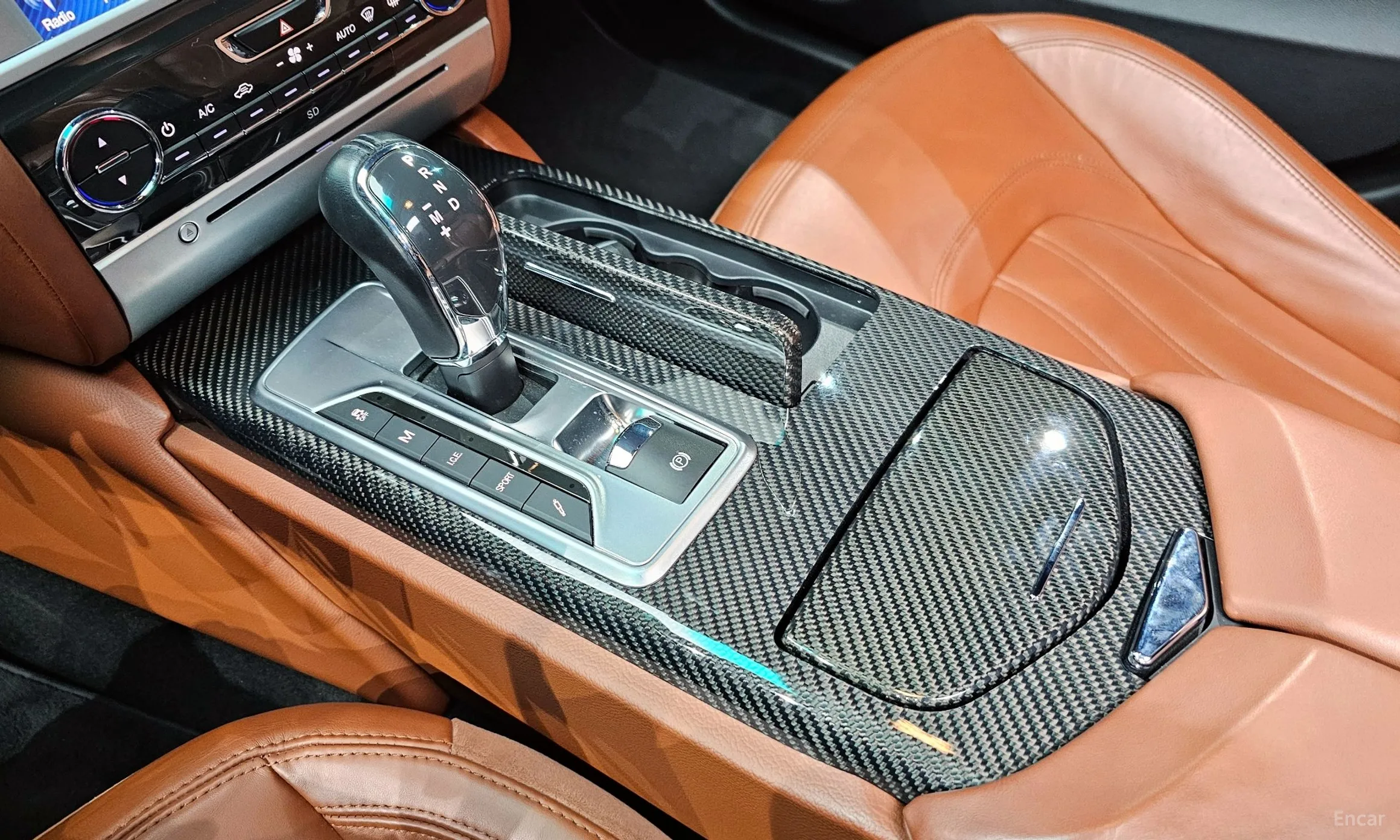 Maserati Quattroporte превью 9