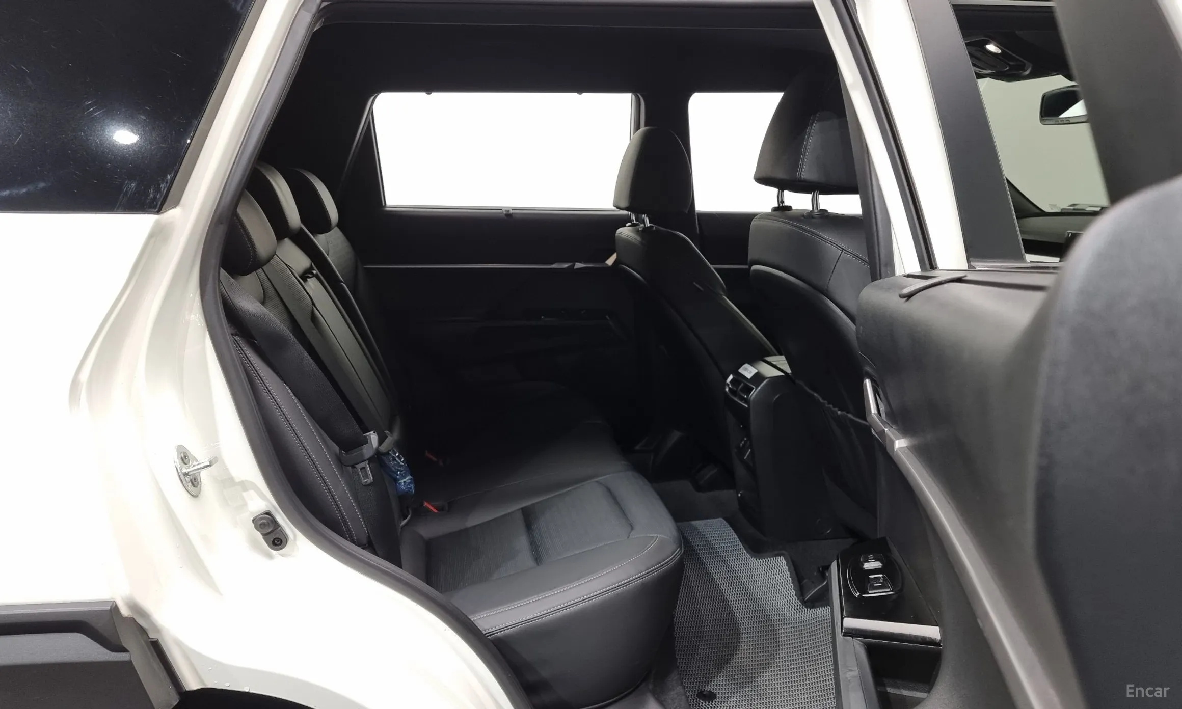 KG Mobility (SsangYong) Torres превью 12