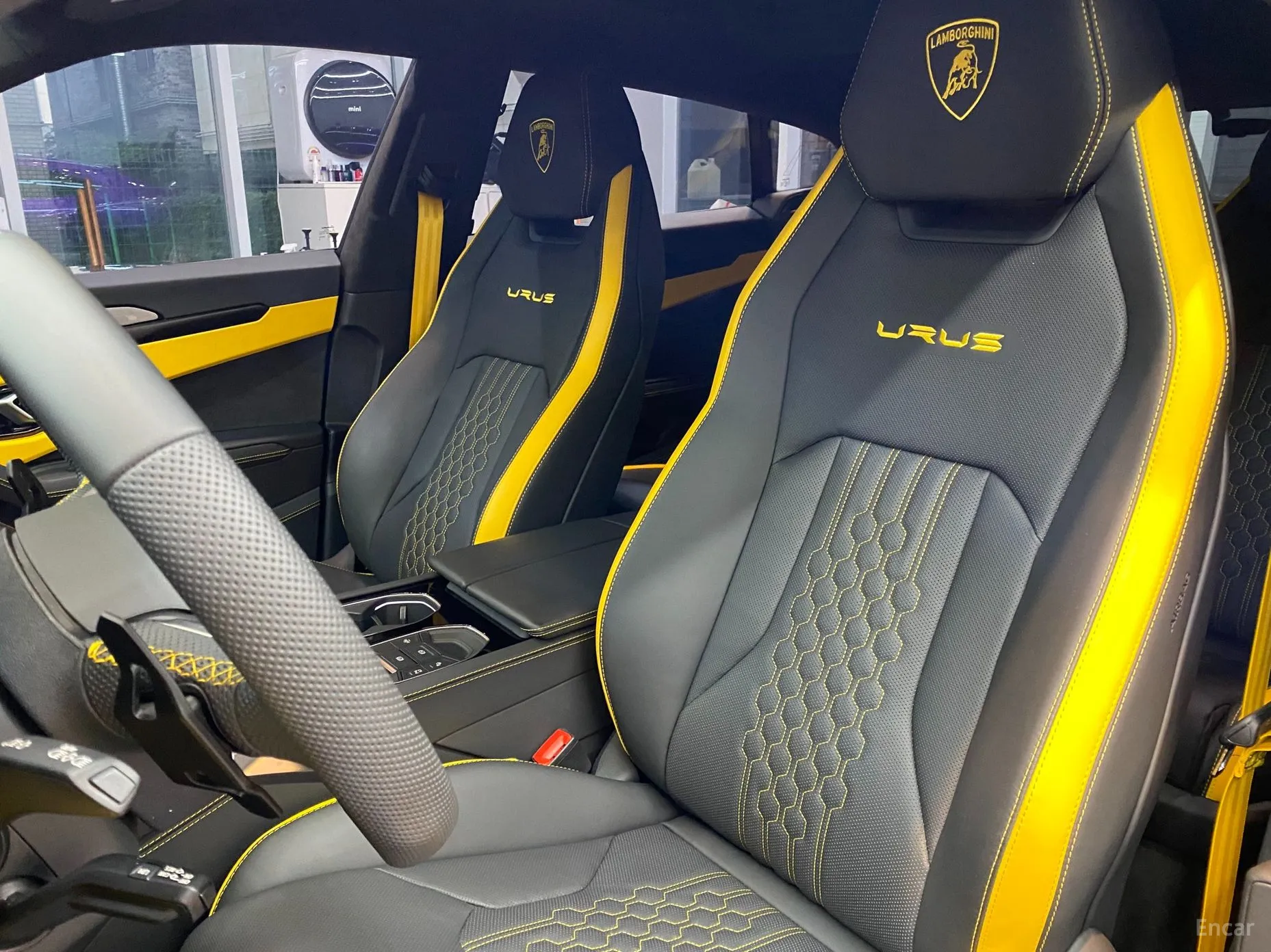Lamborghini Urus превью 11