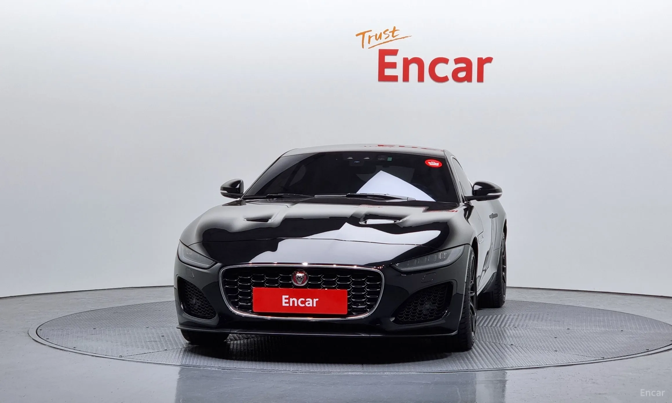 Jaguar F-TYPE превью 3