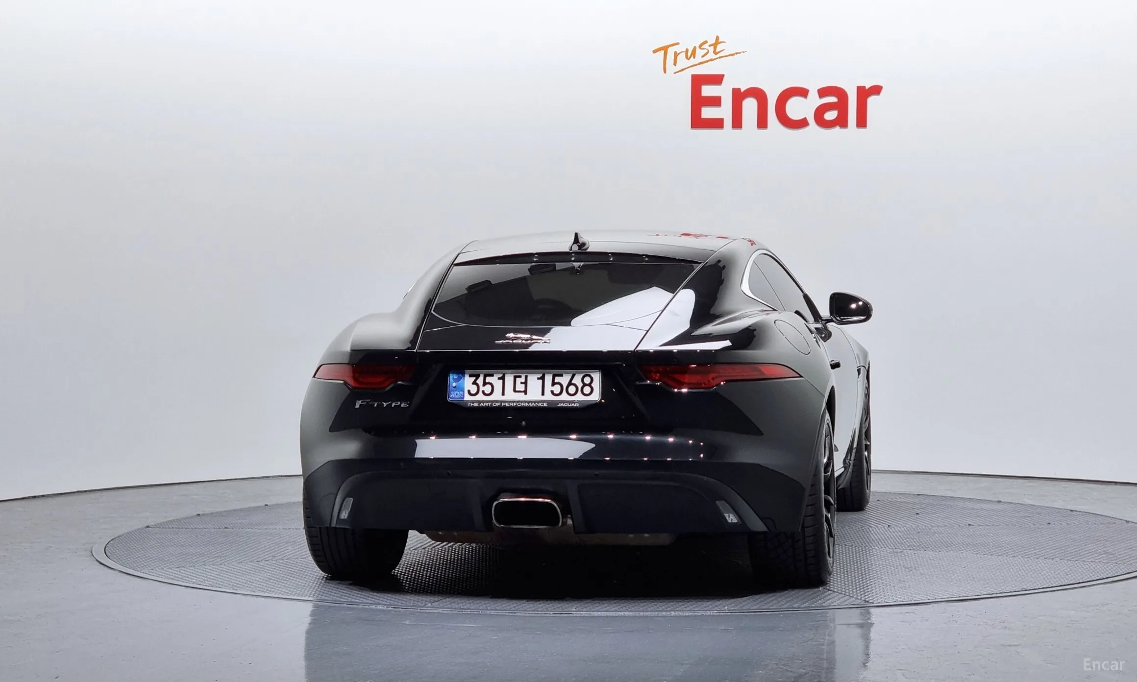 Jaguar F-TYPE превью 4