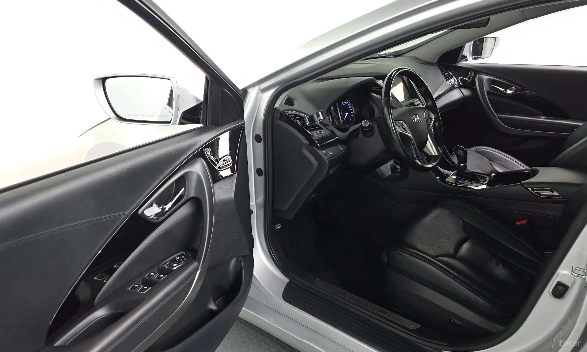 Hyundai Grandeur HG превью 12