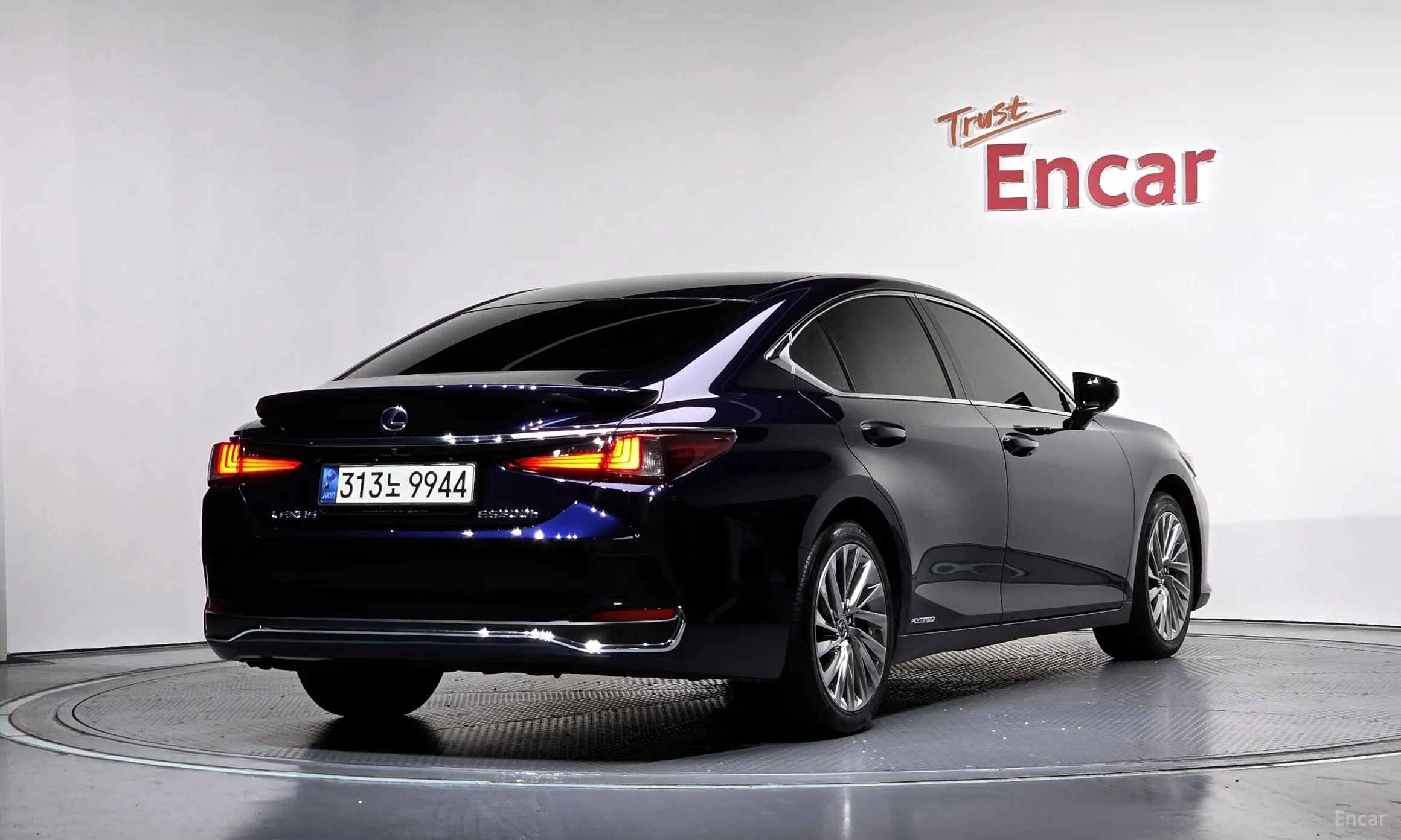 Lexus ES300h 7th Generation