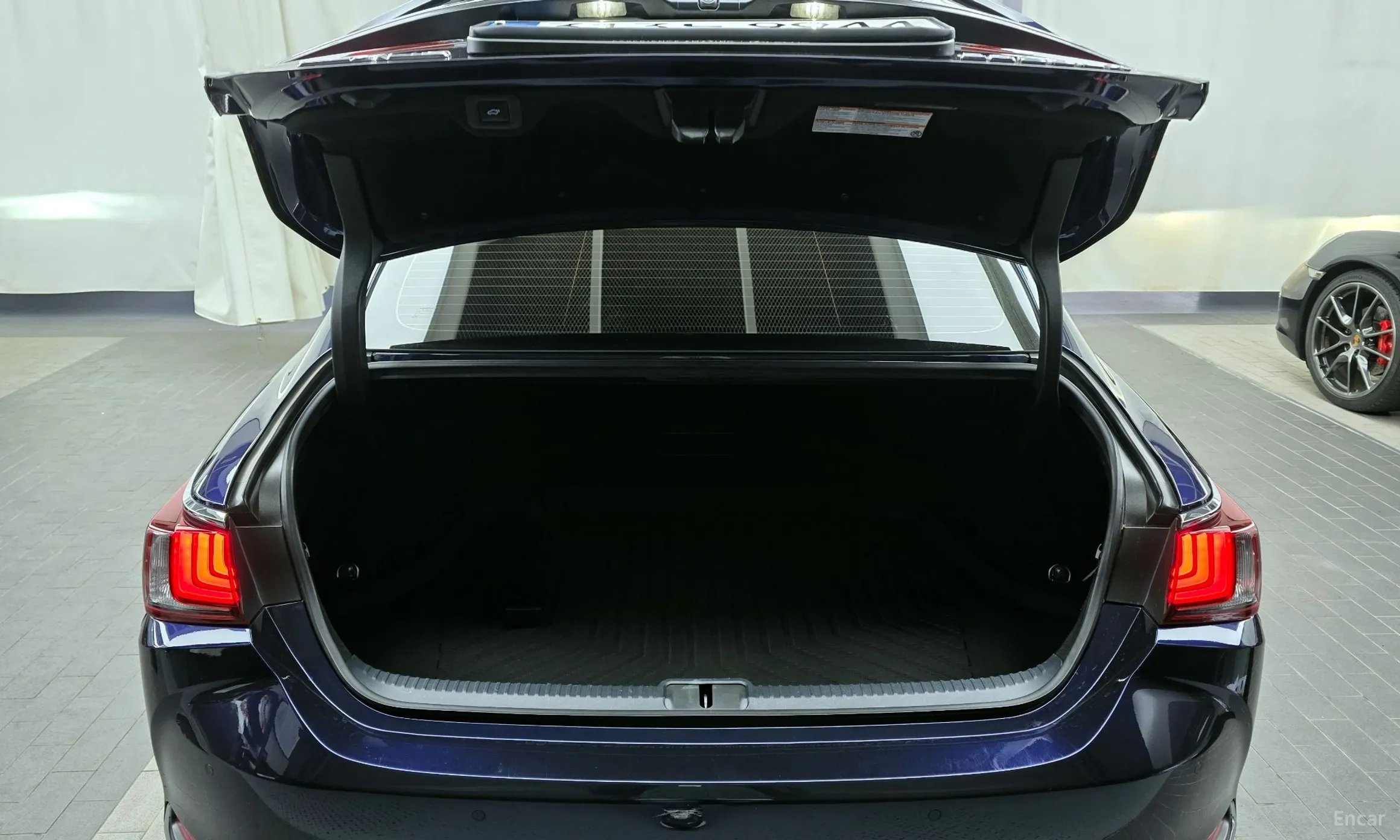 Lexus ES300h 7th Generation превью 20