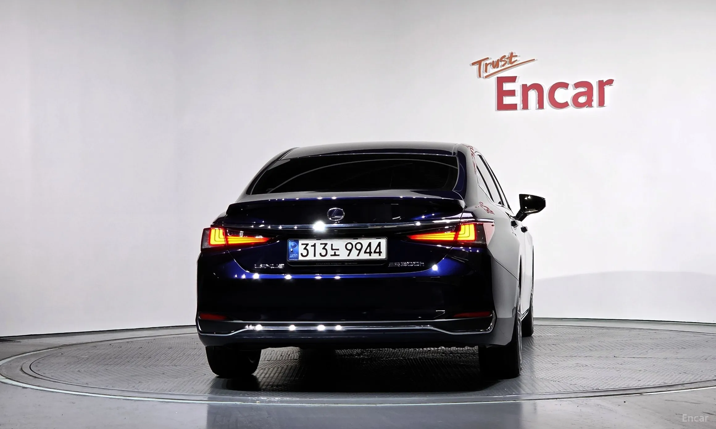 Lexus ES300h 7th Generation превью 4