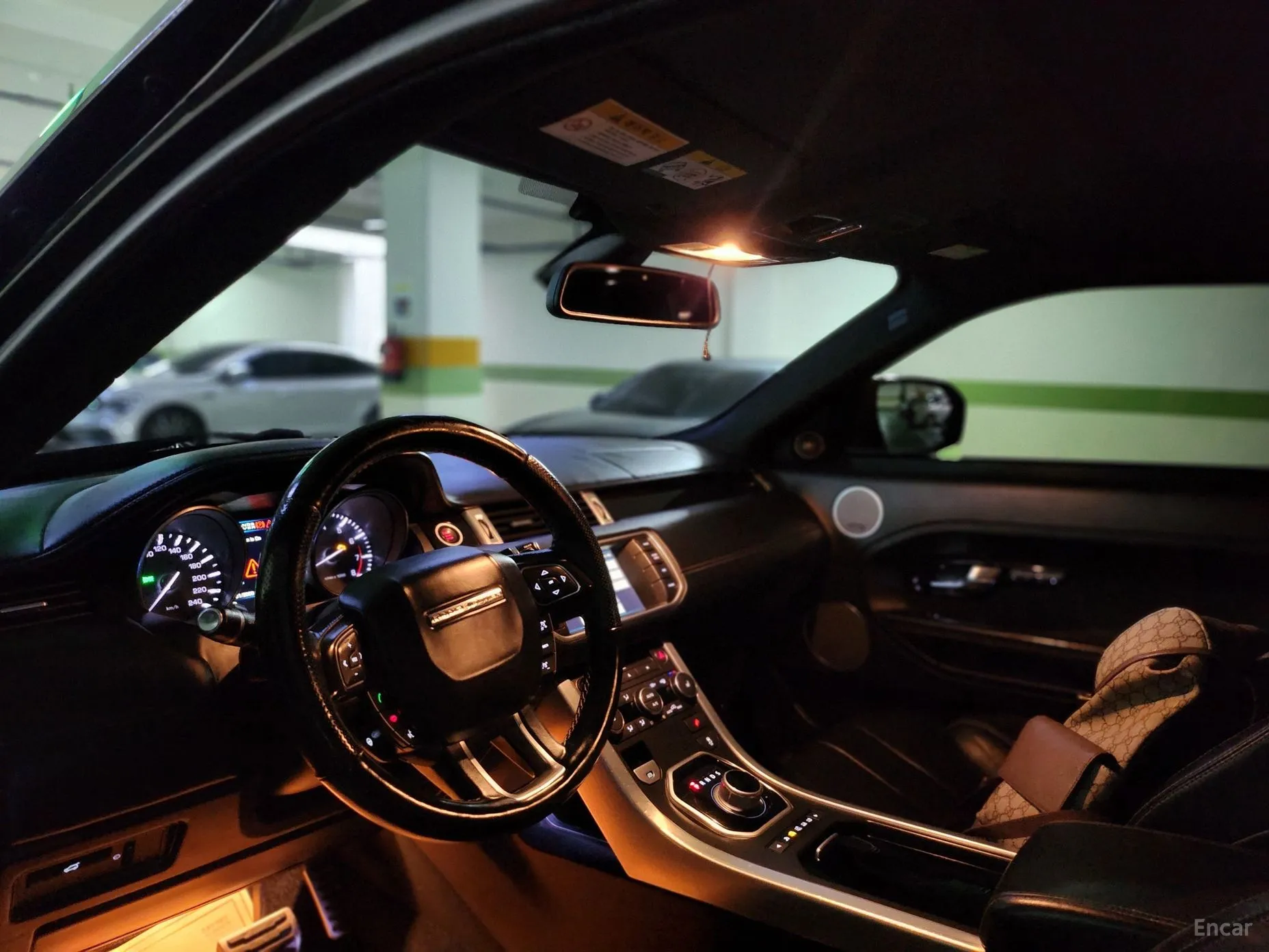 Land Rover Range Rover Evoque превью 19