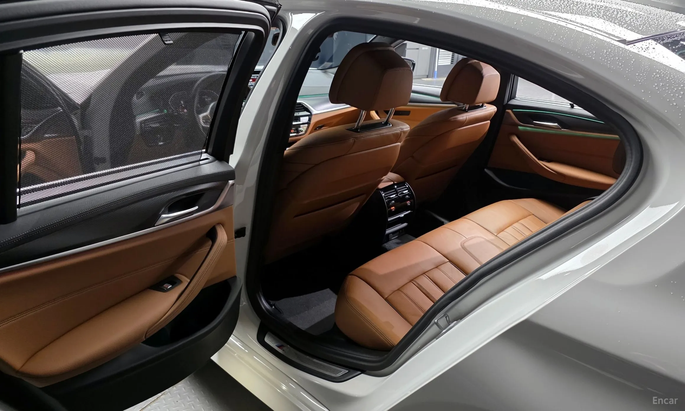 BMW 5 Series (G30) превью 11