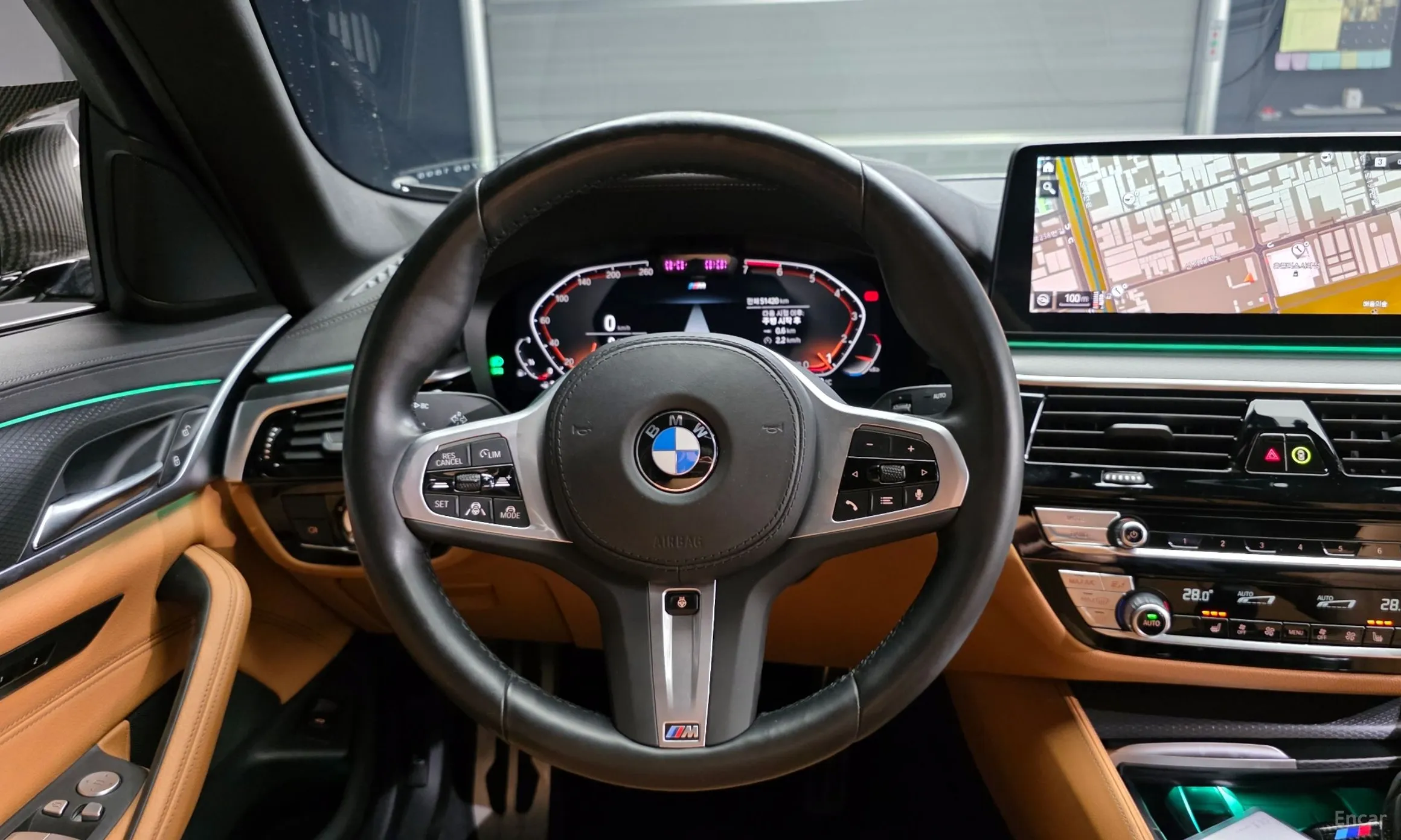 BMW 5 Series (G30) превью 13