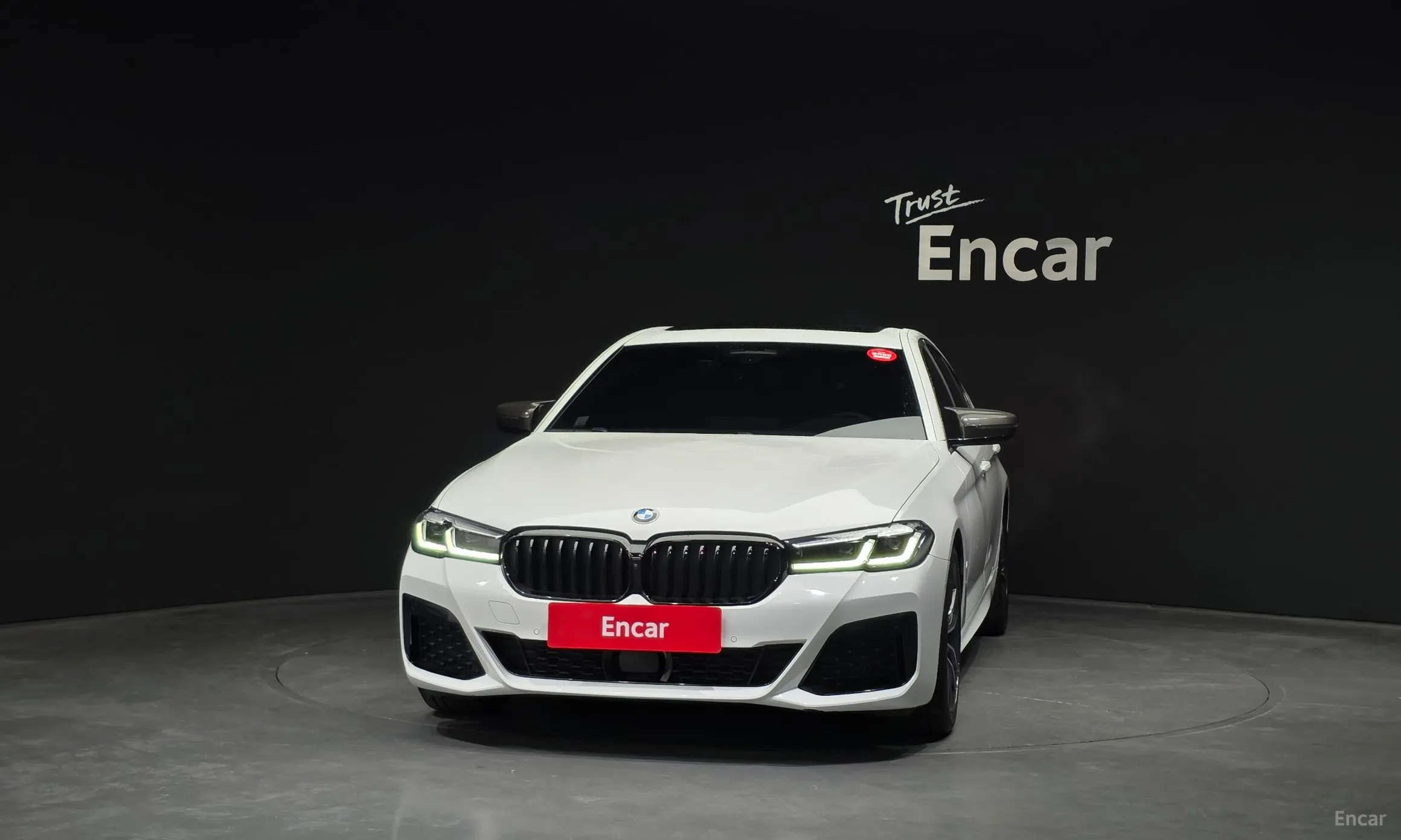 BMW 5 Series (G30) превью 3