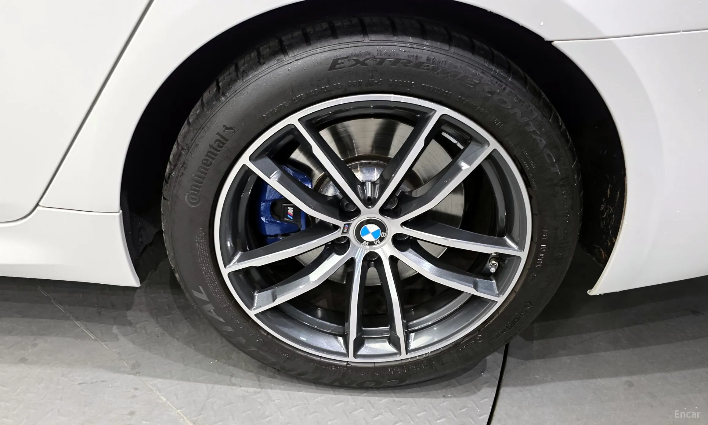 BMW 5 Series (G30) превью 5