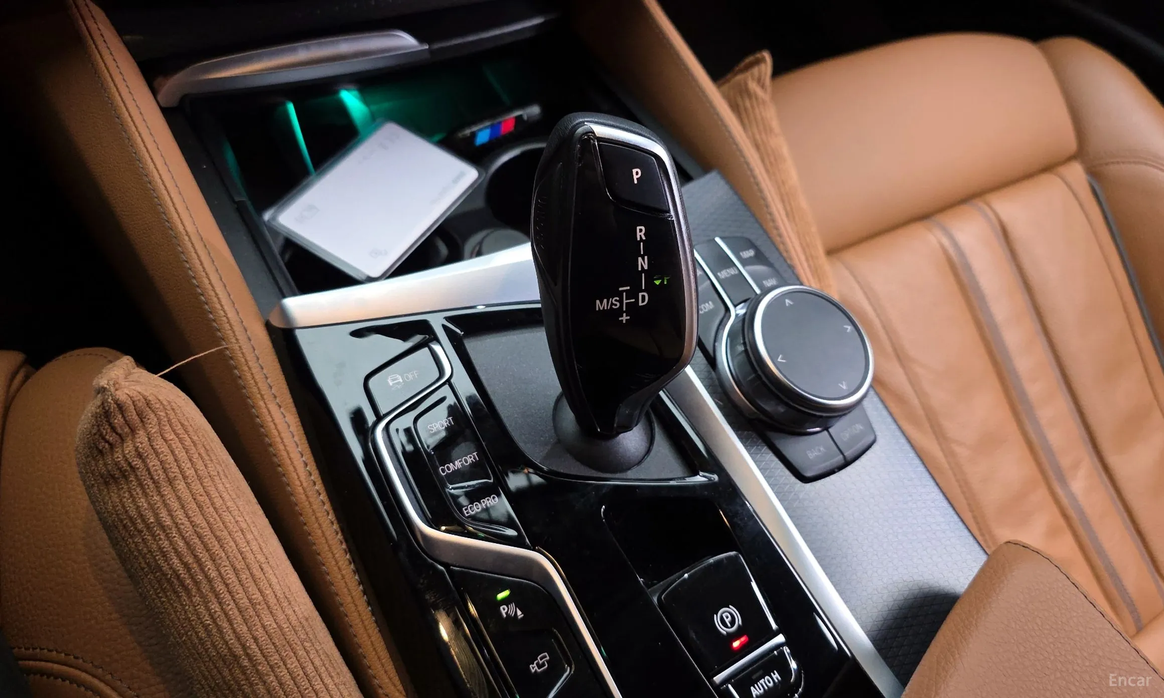 BMW 5 Series (G30) превью 9