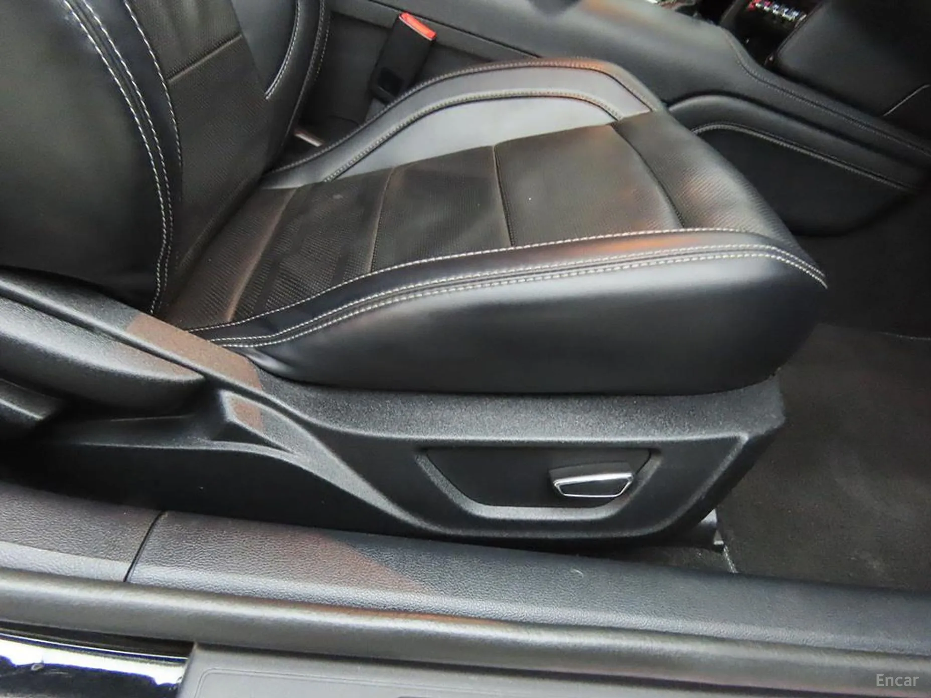 Ford Mustang превью 13