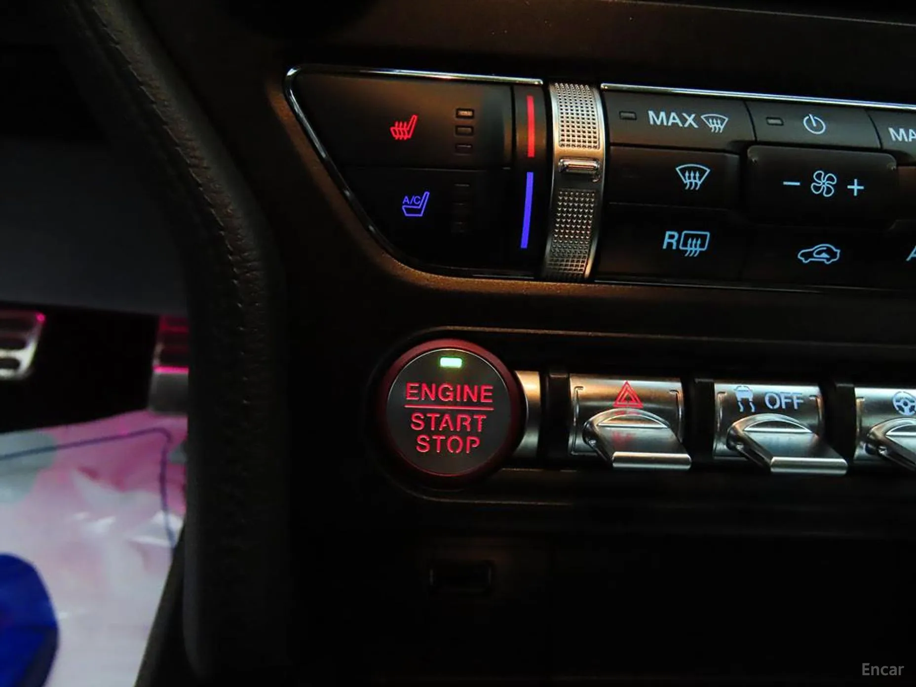 Ford Mustang превью 16