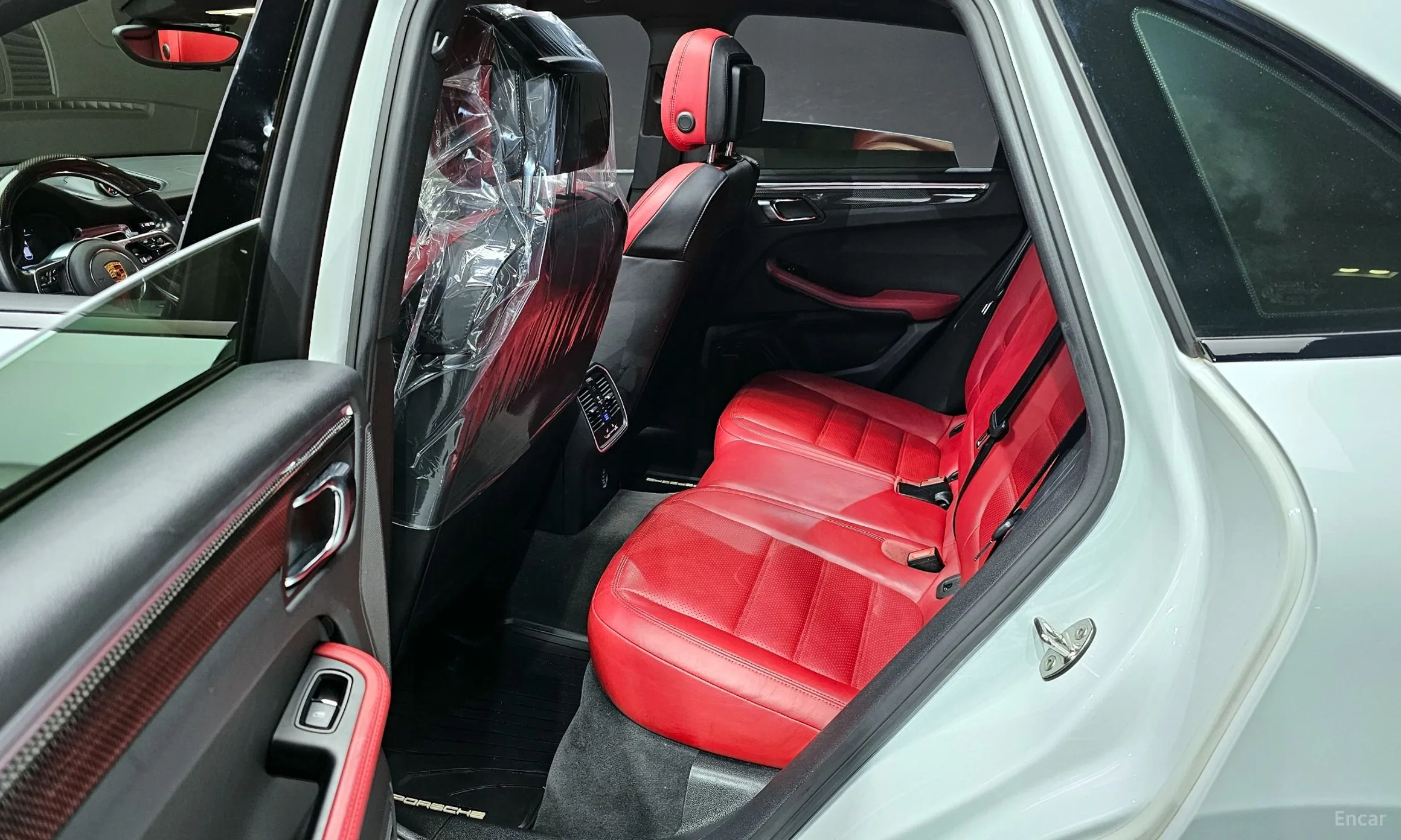 Porsche Macan превью 12