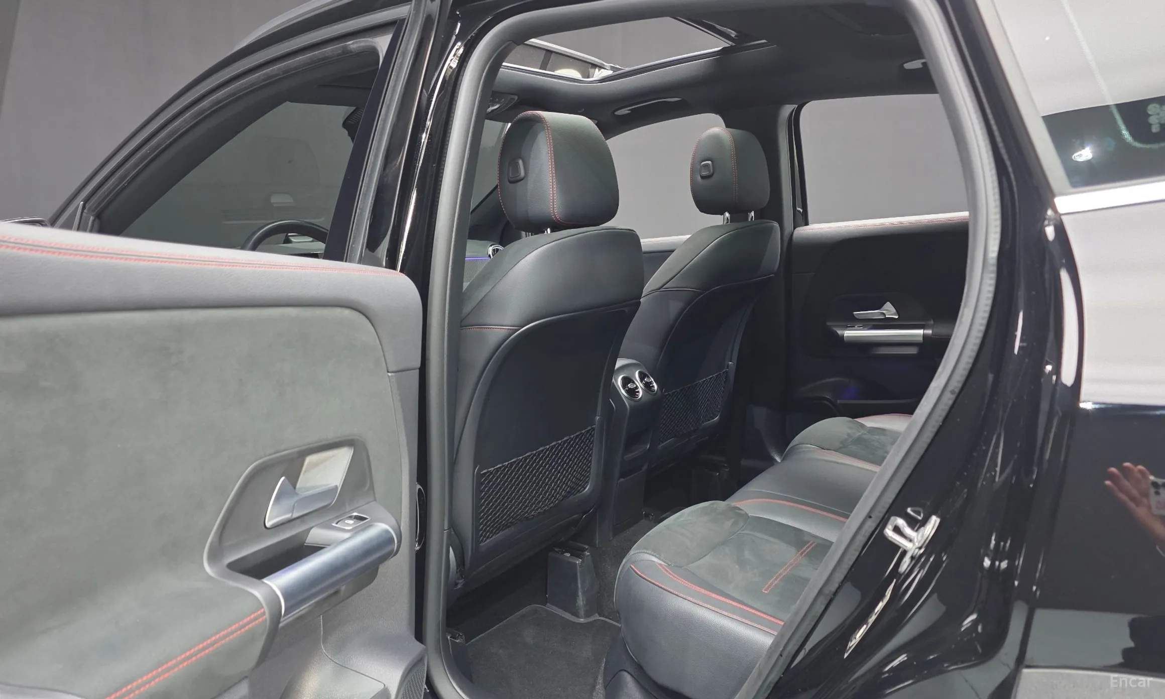 Mercedes Benz GLA-Class H247 превью 18