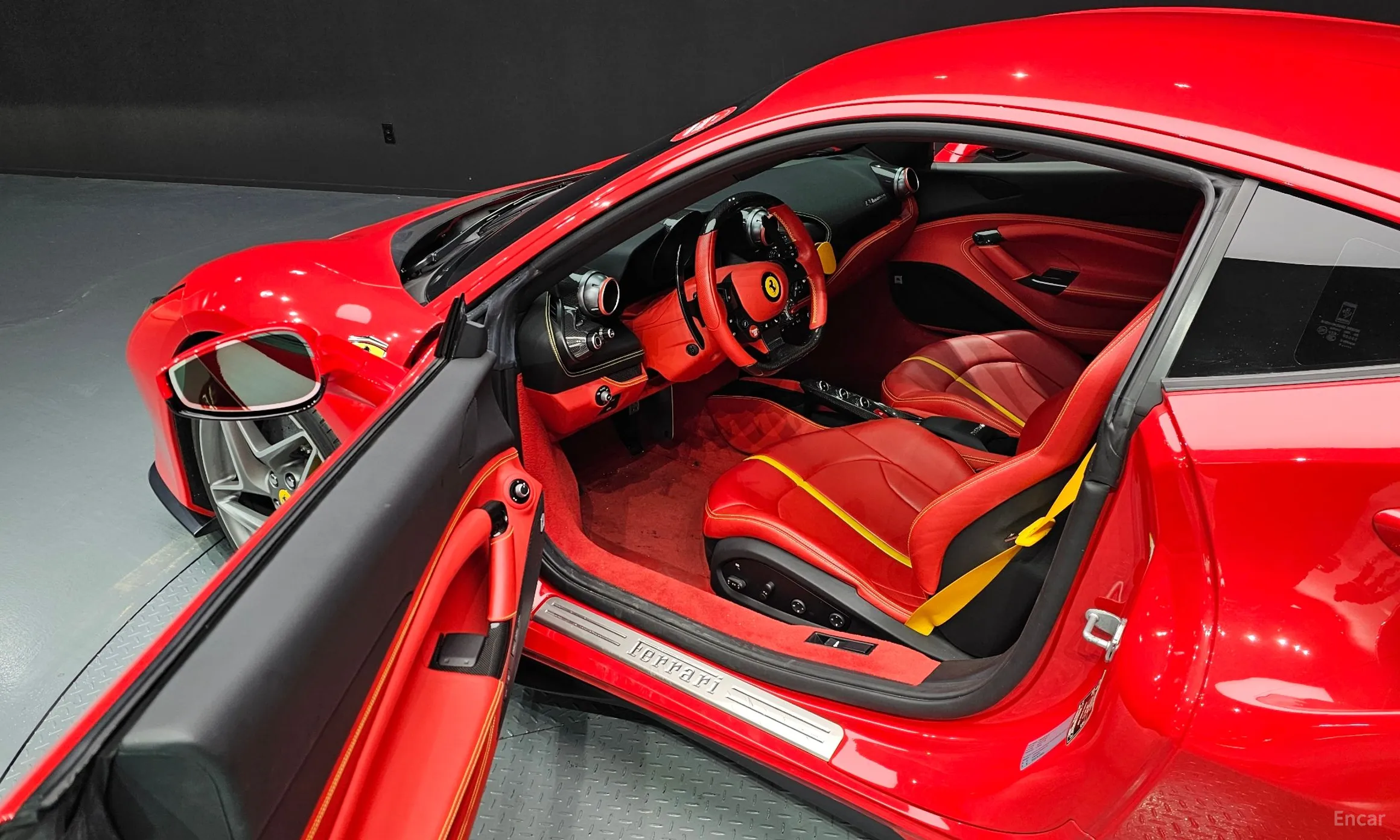 Ferrari F8 Tributo превью 11