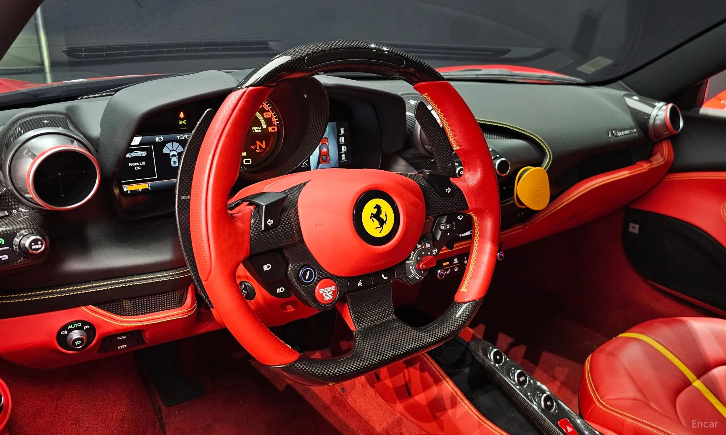 Ferrari F8 Tributo превью 13