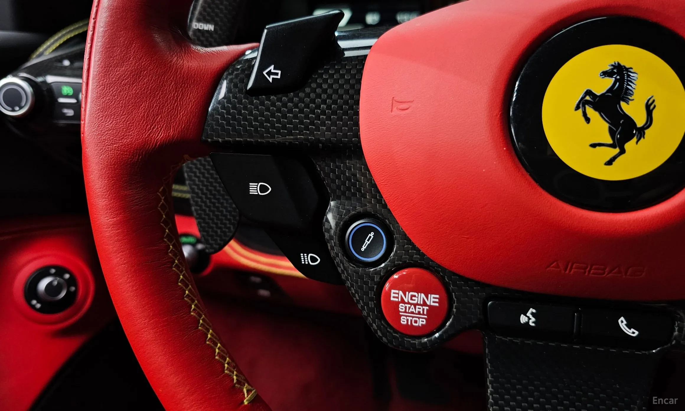 Ferrari F8 Tributo превью 16