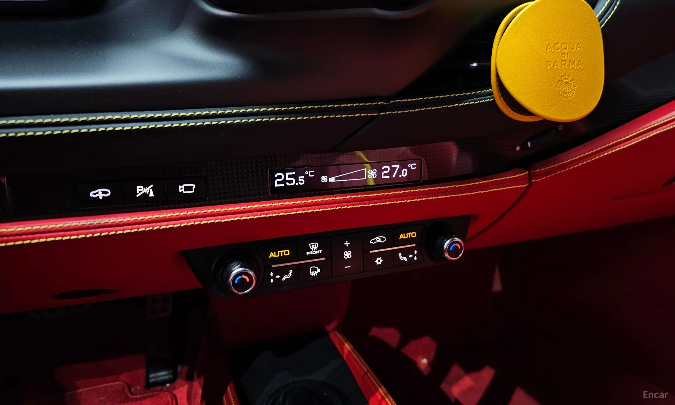 Ferrari F8 Tributo превью 17