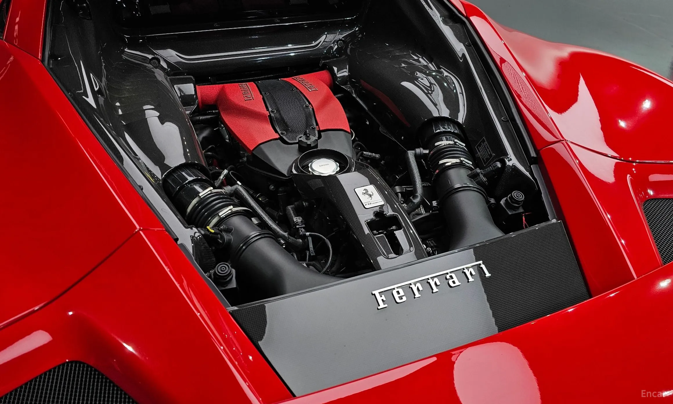Ferrari F8 Tributo превью 6