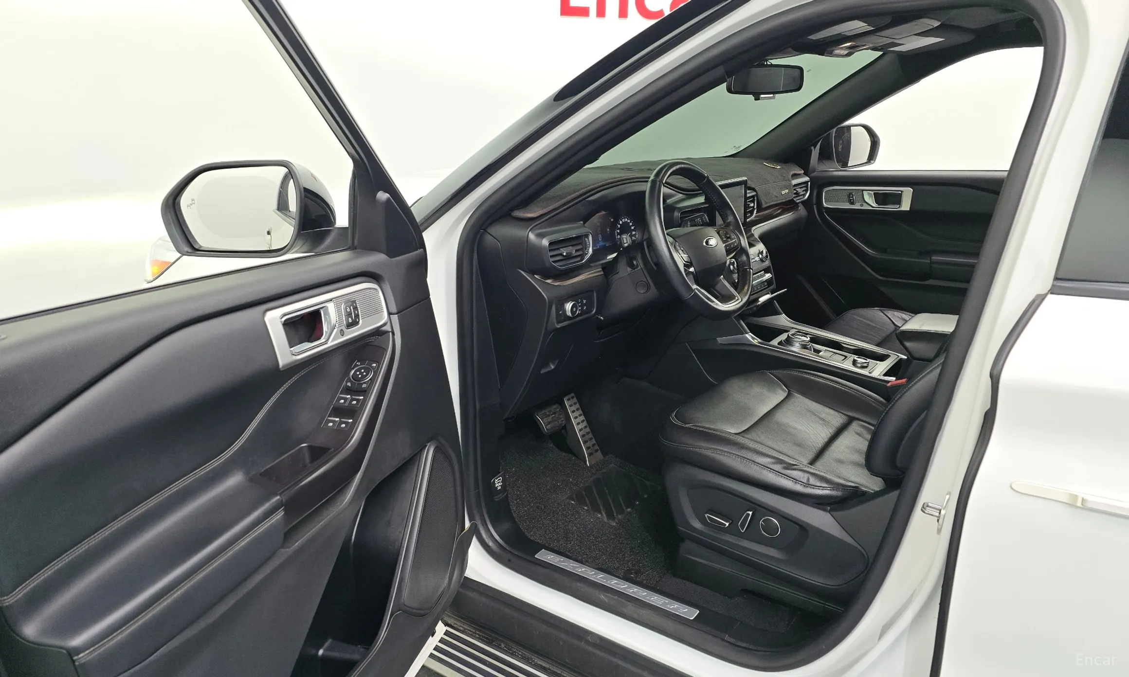 Ford Explorer 6th Generation превью 10