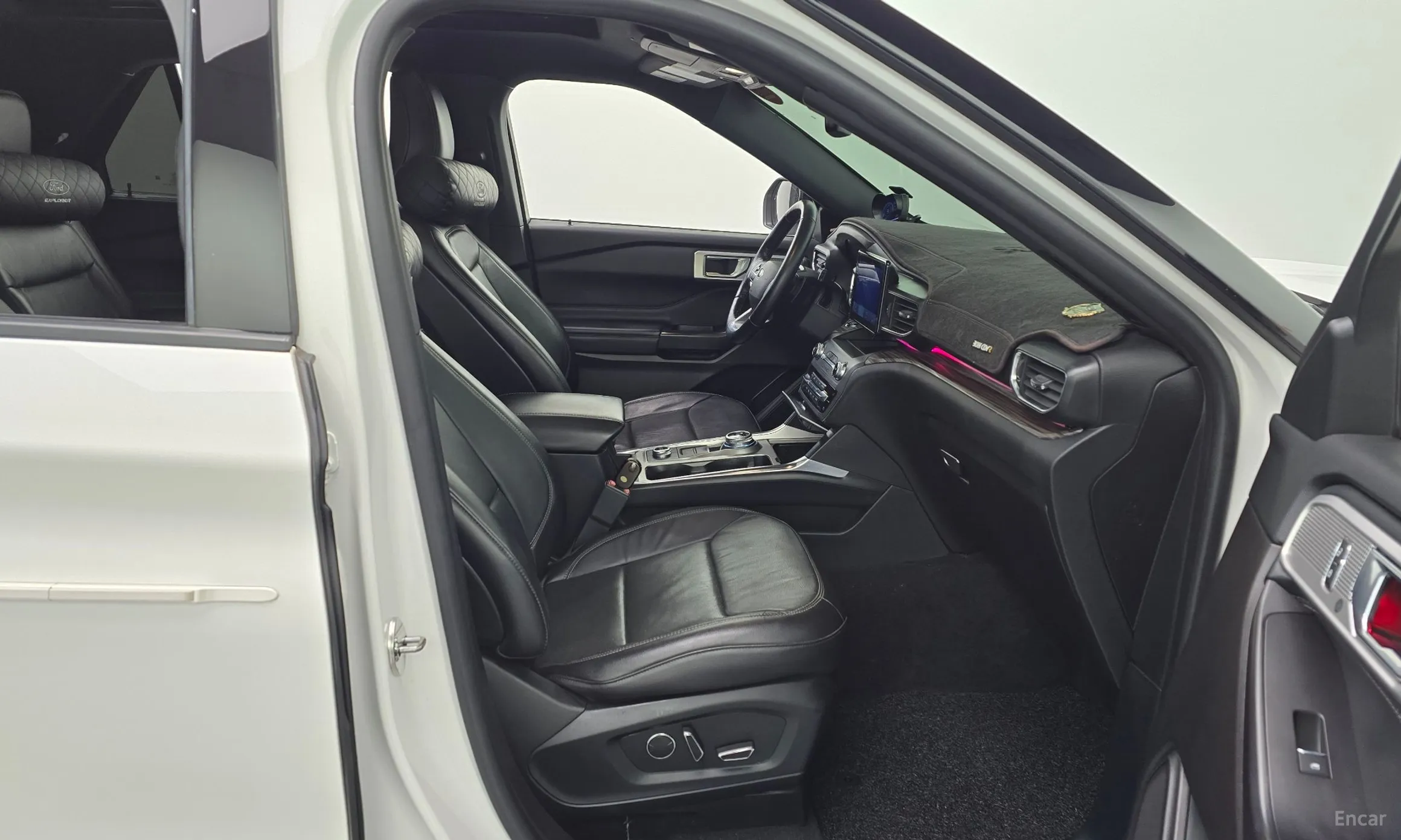 Ford Explorer 6th Generation превью 11